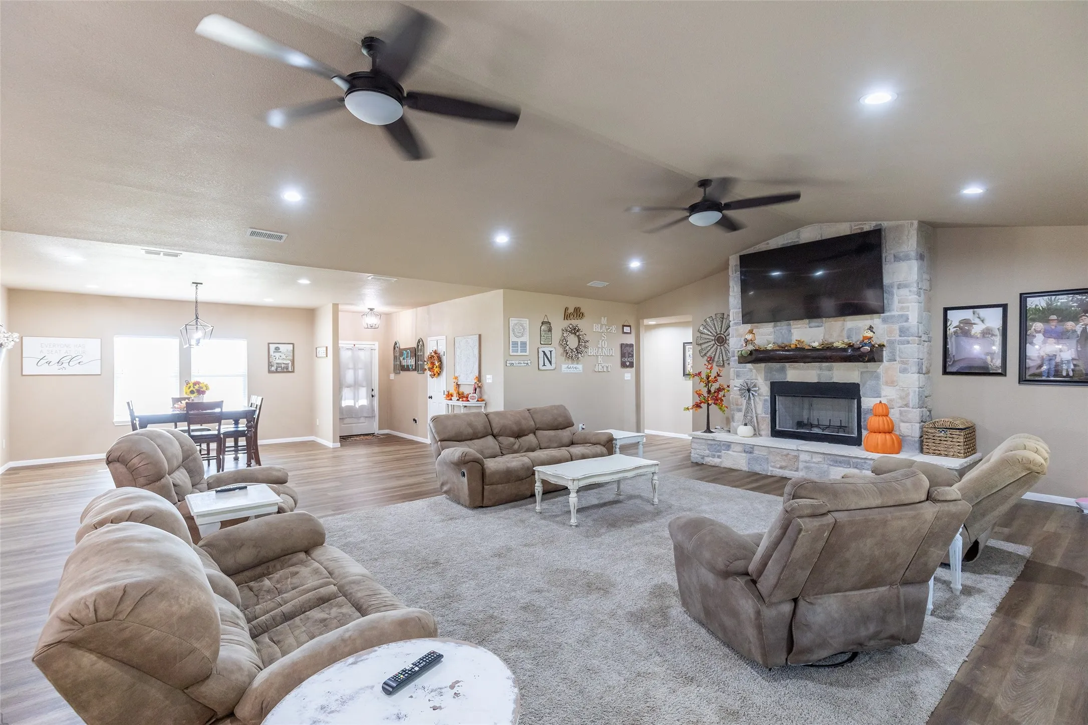 Single Family Residence For Sale in Callahan County , 1300 Ross Street, Clyde, Texas 79510, 4 Bedroom, 3 Bathroom, 2 Garage spaces, 2,920 Sqft, built in 2023, mls#21380315, Real Estate Agent in Clyde, Homes For Sale in Callahan county, Homes For Sale in Clyde, Realtor in Clyde Texas, Real Estate Brokerage Independent Realty Texas, Luminita Cordes Realtor