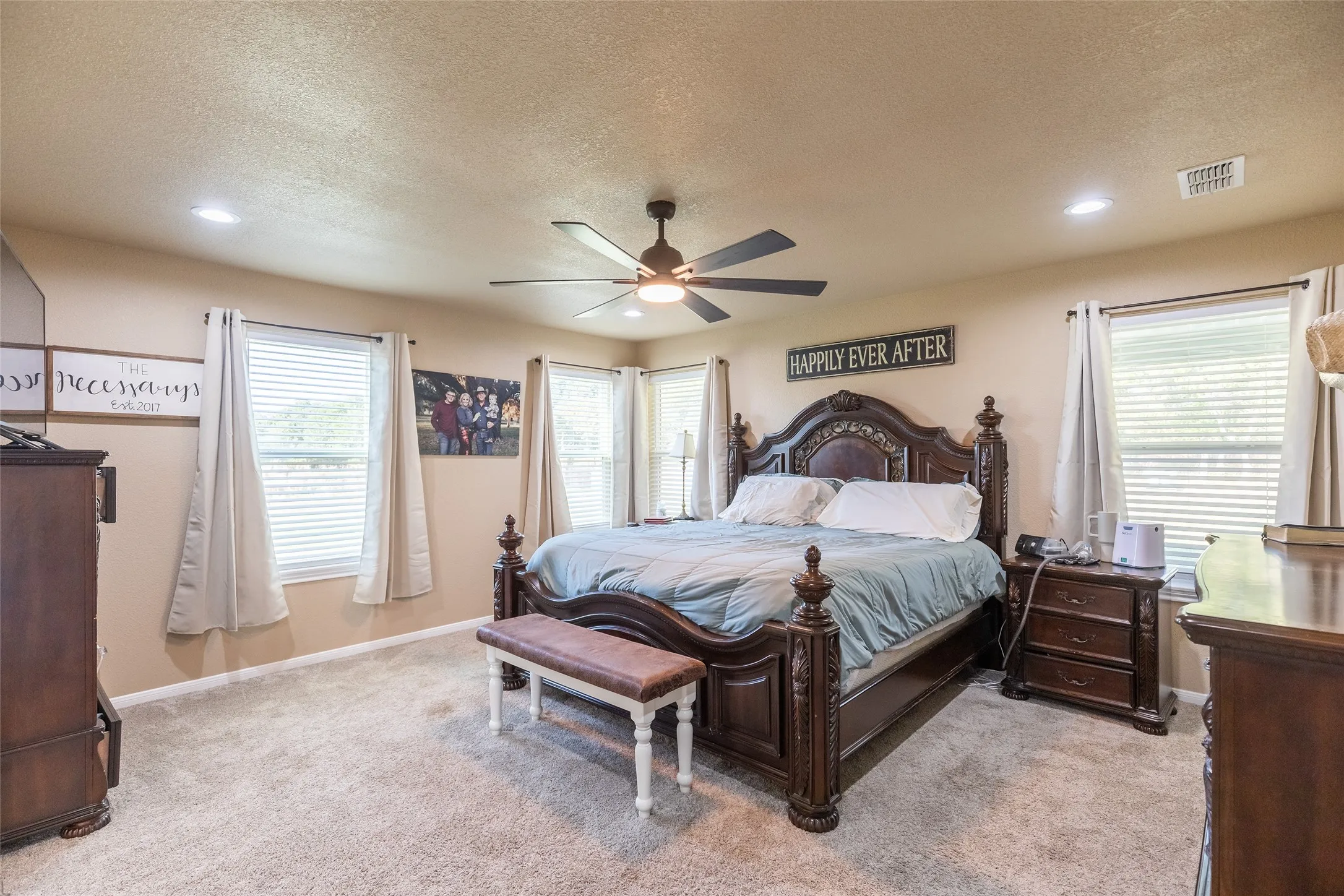 Single Family Residence For Sale in Callahan County , 1300 Ross Street, Clyde, Texas 79510, 4 Bedroom, 3 Bathroom, 2 Garage spaces, 2,920 Sqft, built in 2023, mls#21380315, Real Estate Agent in Clyde, Homes For Sale in Callahan county, Homes For Sale in Clyde, Realtor in Clyde Texas, Real Estate Brokerage Independent Realty Texas, Luminita Cordes Realtor