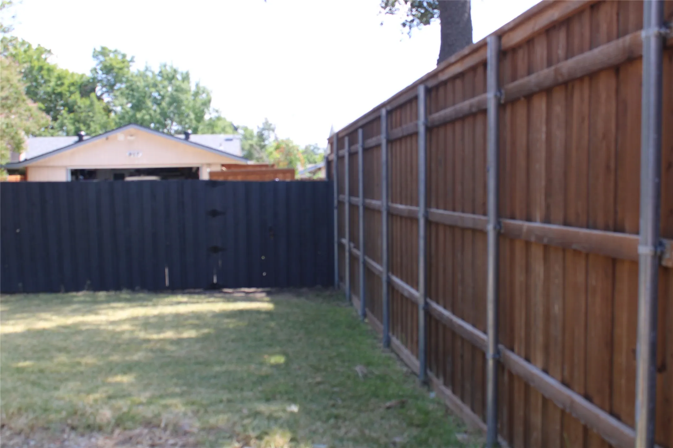 Single Family Residence For Sale in Dallas County , 918 Heritage Circle, Garland, Texas 75043, 3 Bedroom, 2 Bathroom, 2 Garage spaces, 1,230 Sqft, built in 1969, mls#21380314, Real Estate Agent in Garland, Homes For Sale in Dallas county, Homes For Sale in Garland, Realtor in Garland Texas, Real Estate Brokerage Independent Realty Texas, Luminita Cordes Realtor
