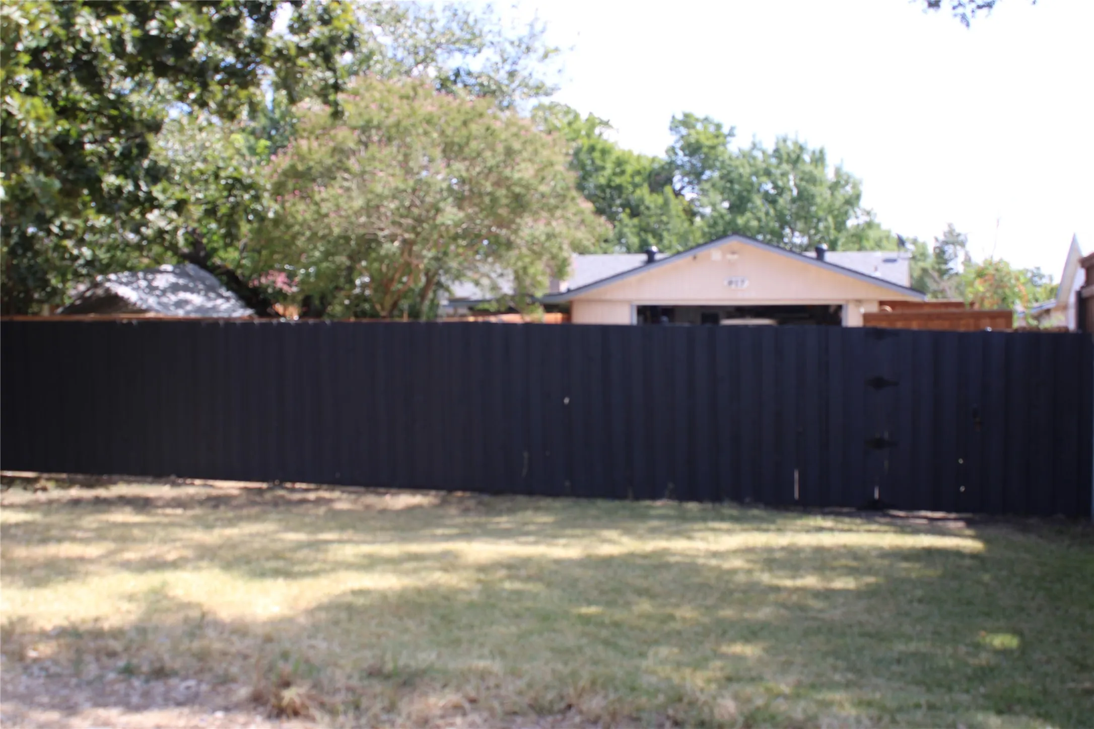 Single Family Residence For Sale in Dallas County , 918 Heritage Circle, Garland, Texas 75043, 3 Bedroom, 2 Bathroom, 2 Garage spaces, 1,230 Sqft, built in 1969, mls#21380314, Real Estate Agent in Garland, Homes For Sale in Dallas county, Homes For Sale in Garland, Realtor in Garland Texas, Real Estate Brokerage Independent Realty Texas, Luminita Cordes Realtor