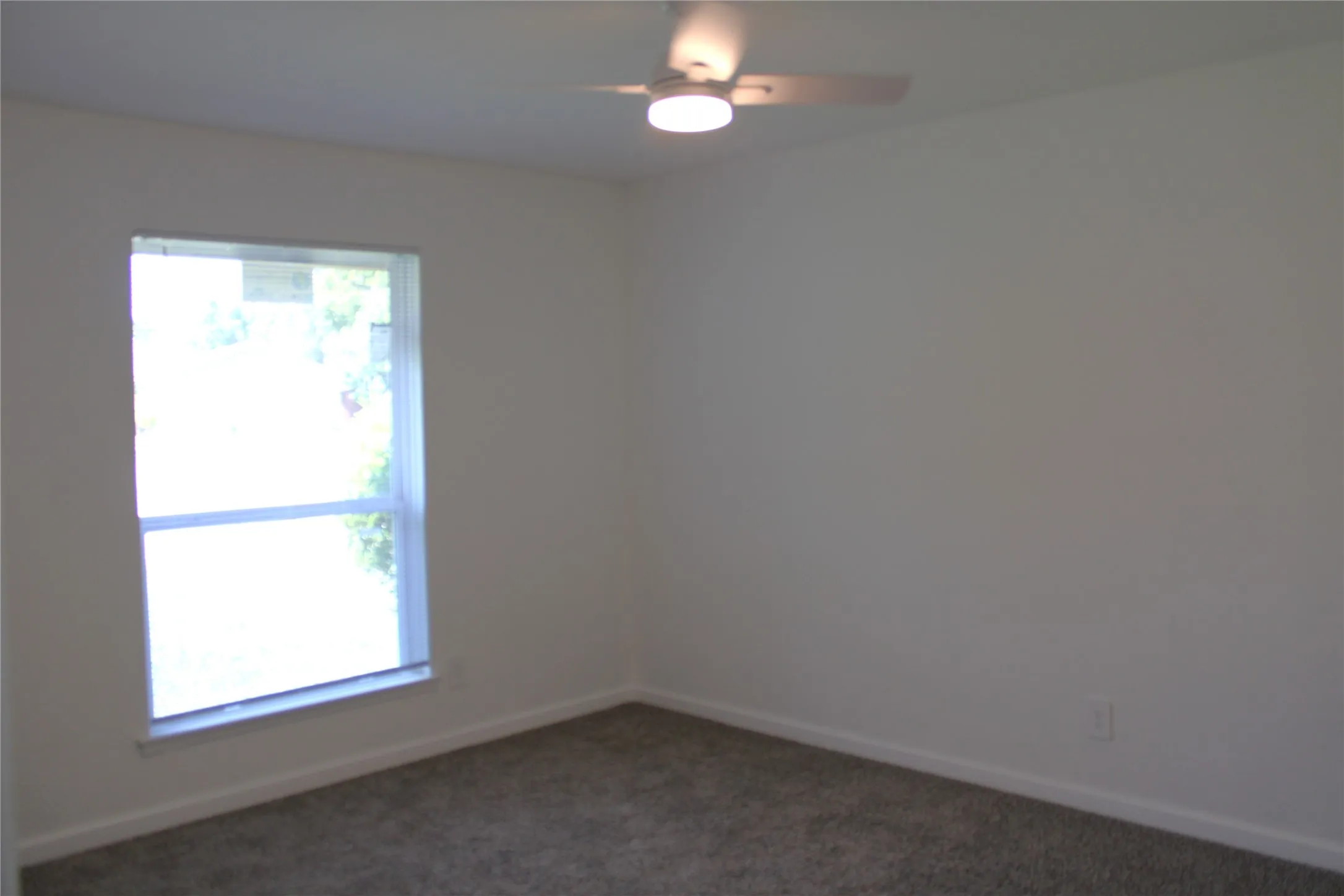 Single Family Residence For Sale in Dallas County , 918 Heritage Circle, Garland, Texas 75043, 3 Bedroom, 2 Bathroom, 2 Garage spaces, 1,230 Sqft, built in 1969, mls#21380314, Real Estate Agent in Garland, Homes For Sale in Dallas county, Homes For Sale in Garland, Realtor in Garland Texas, Real Estate Brokerage Independent Realty Texas, Luminita Cordes Realtor