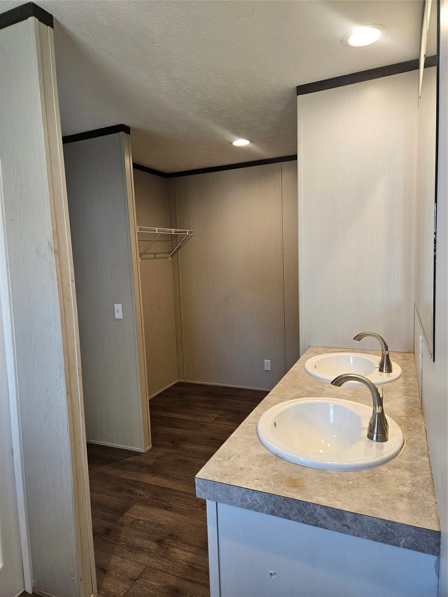 Manufactured Home For Rent in Parker County , 6501 W Hwy 199 6503, Springtown, Texas 76082, 3 Bedroom, 2 Bathroom, Garage spaces, 1,216 Sqft, built in 2014, mls#21380327, Real Estate Agent in Springtown, Homes For Rent in Parker county, Homes For Rent in Springtown, Realtor in Springtown Texas, Real Estate Brokerage Independent Realty Texas, Luminita Cordes Realtor