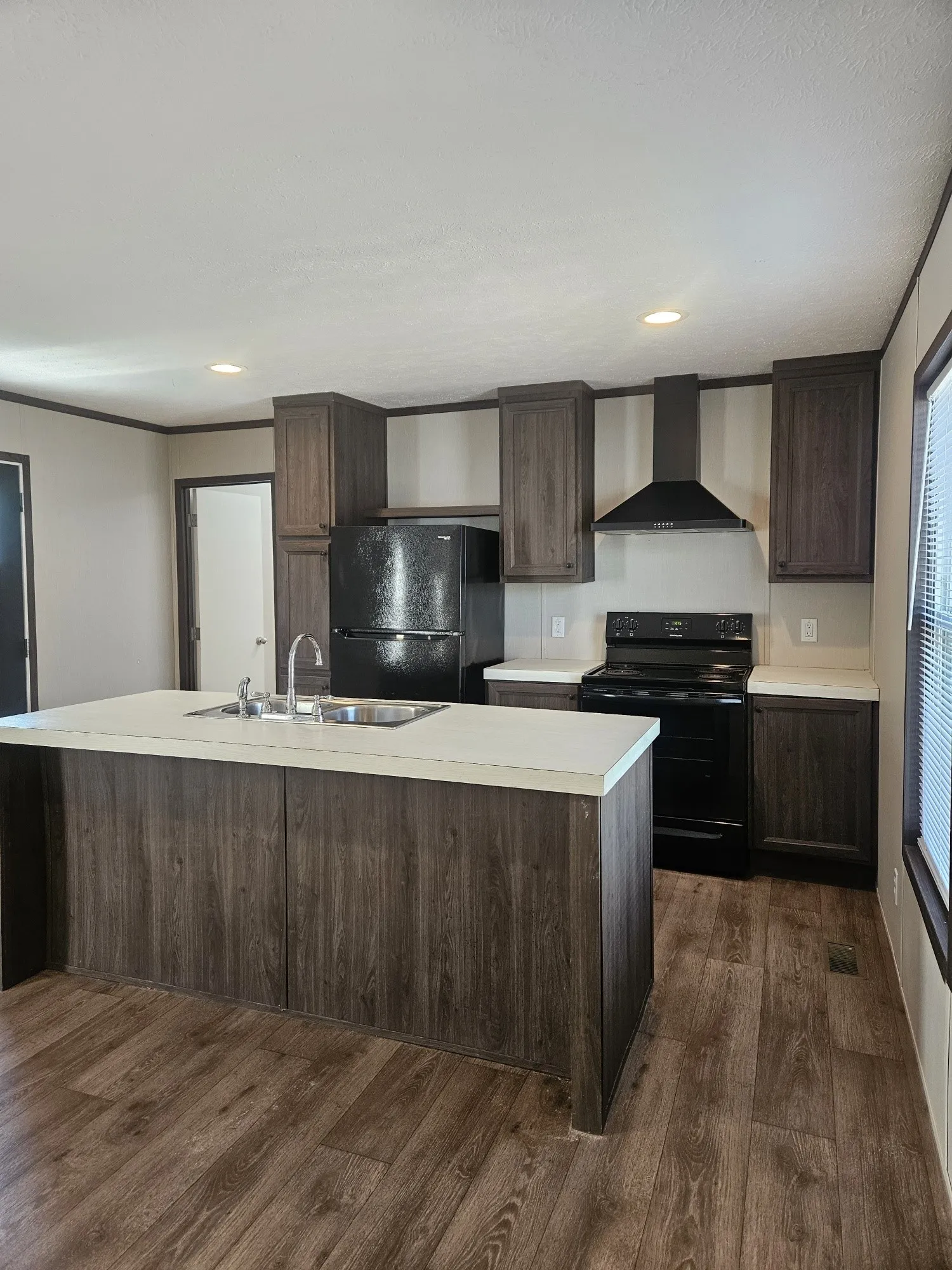 Manufactured Home For Rent in Parker County , 6501 W Hwy 199 6503, Springtown, Texas 76082, 3 Bedroom, 2 Bathroom, Garage spaces, 1,216 Sqft, built in 2014, mls#21380327, Real Estate Agent in Springtown, Homes For Rent in Parker county, Homes For Rent in Springtown, Realtor in Springtown Texas, Real Estate Brokerage Independent Realty Texas, Luminita Cordes Realtor