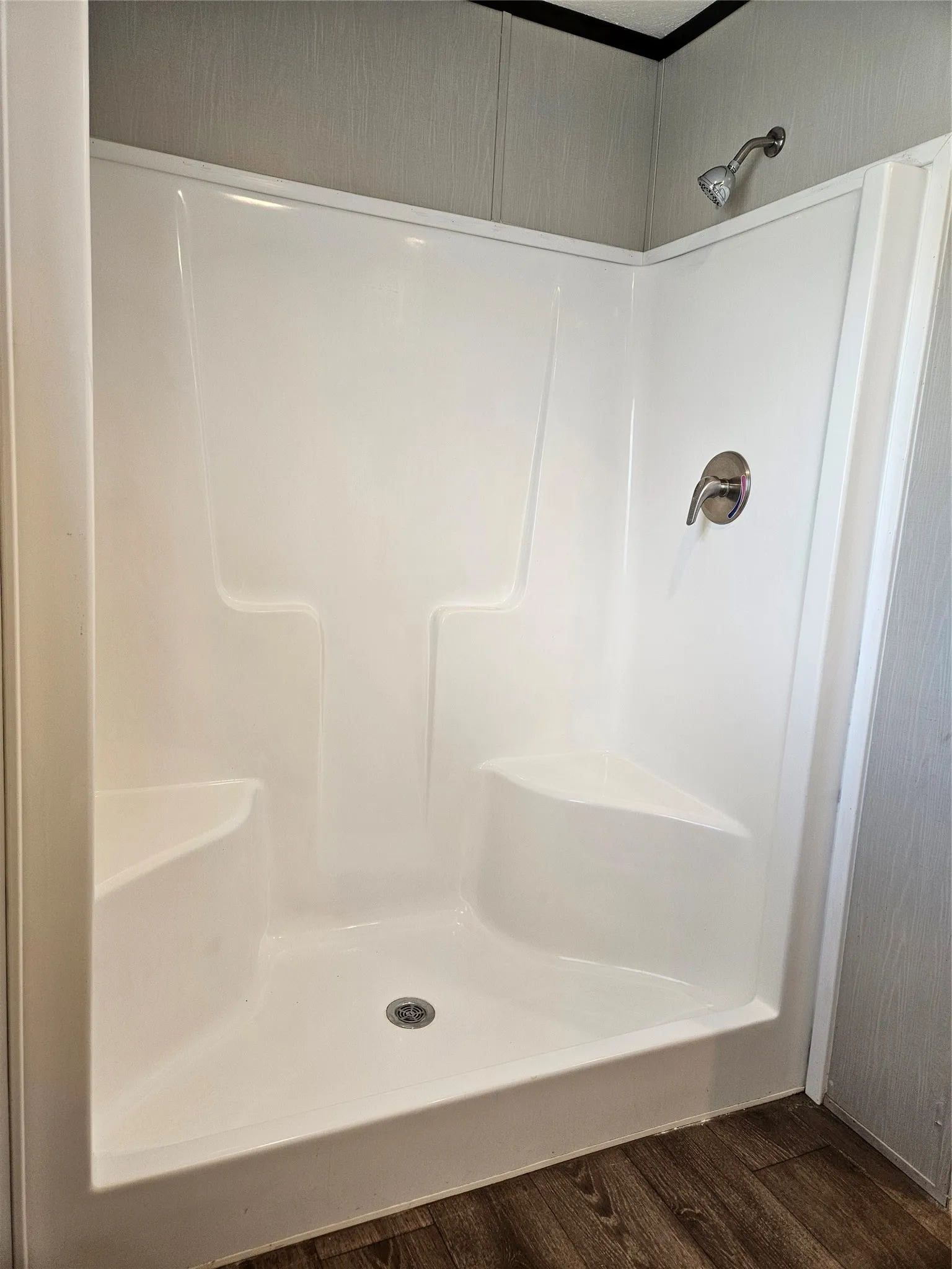 Manufactured Home For Rent in Parker County , 6501 W Hwy 199 6503, Springtown, Texas 76082, 3 Bedroom, 2 Bathroom, Garage spaces, 1,216 Sqft, built in 2014, mls#21380327, Real Estate Agent in Springtown, Homes For Rent in Parker county, Homes For Rent in Springtown, Realtor in Springtown Texas, Real Estate Brokerage Independent Realty Texas, Luminita Cordes Realtor