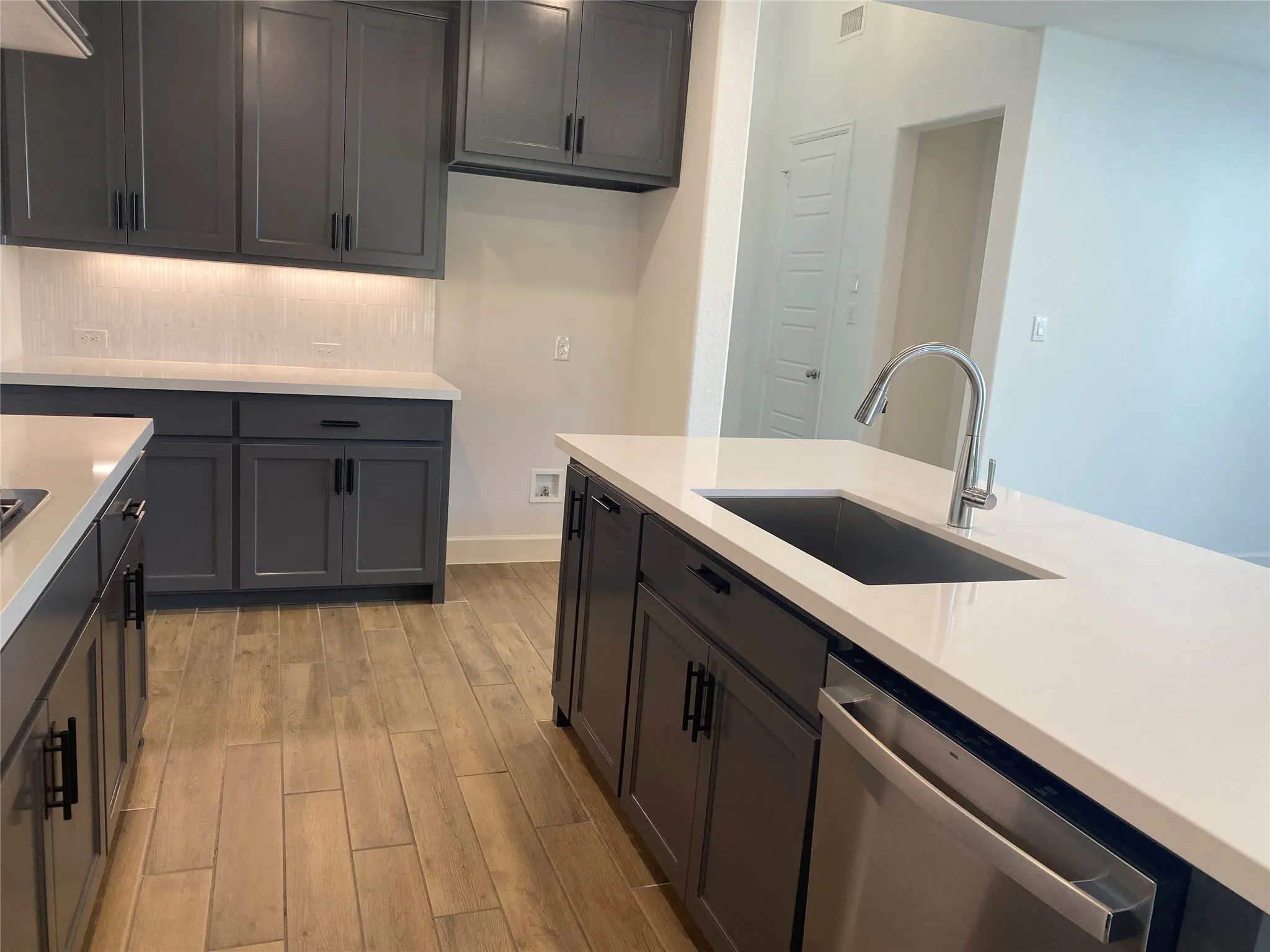 Single Family Residence For Rent in Johnson County , 1624 Bulls Eye Road, Mansfield, Texas 76063, 4 Bedroom, 4 Bathroom, 2 Garage spaces, 2,594 Sqft, built in 2024, mls#21380326, Real Estate Agent in Mansfield, Homes For Rent in Johnson county, Homes For Rent in Mansfield, Realtor in Mansfield Texas, Real Estate Brokerage Independent Realty Texas, Luminita Cordes Realtor