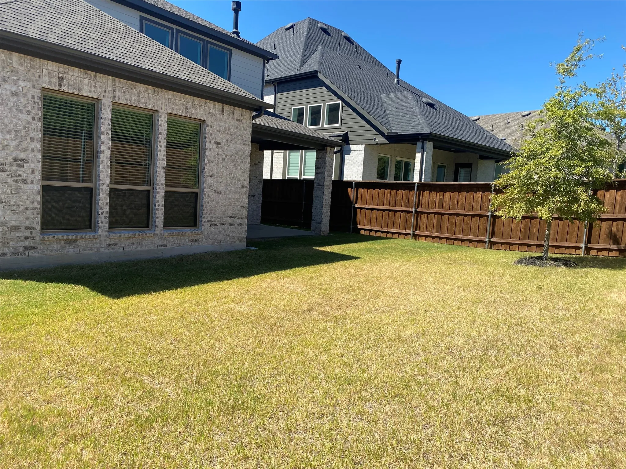 Single Family Residence For Rent in Johnson County , 1624 Bulls Eye Road, Mansfield, Texas 76063, 4 Bedroom, 4 Bathroom, 2 Garage spaces, 2,594 Sqft, built in 2024, mls#21380326, Real Estate Agent in Mansfield, Homes For Rent in Johnson county, Homes For Rent in Mansfield, Realtor in Mansfield Texas, Real Estate Brokerage Independent Realty Texas, Luminita Cordes Realtor