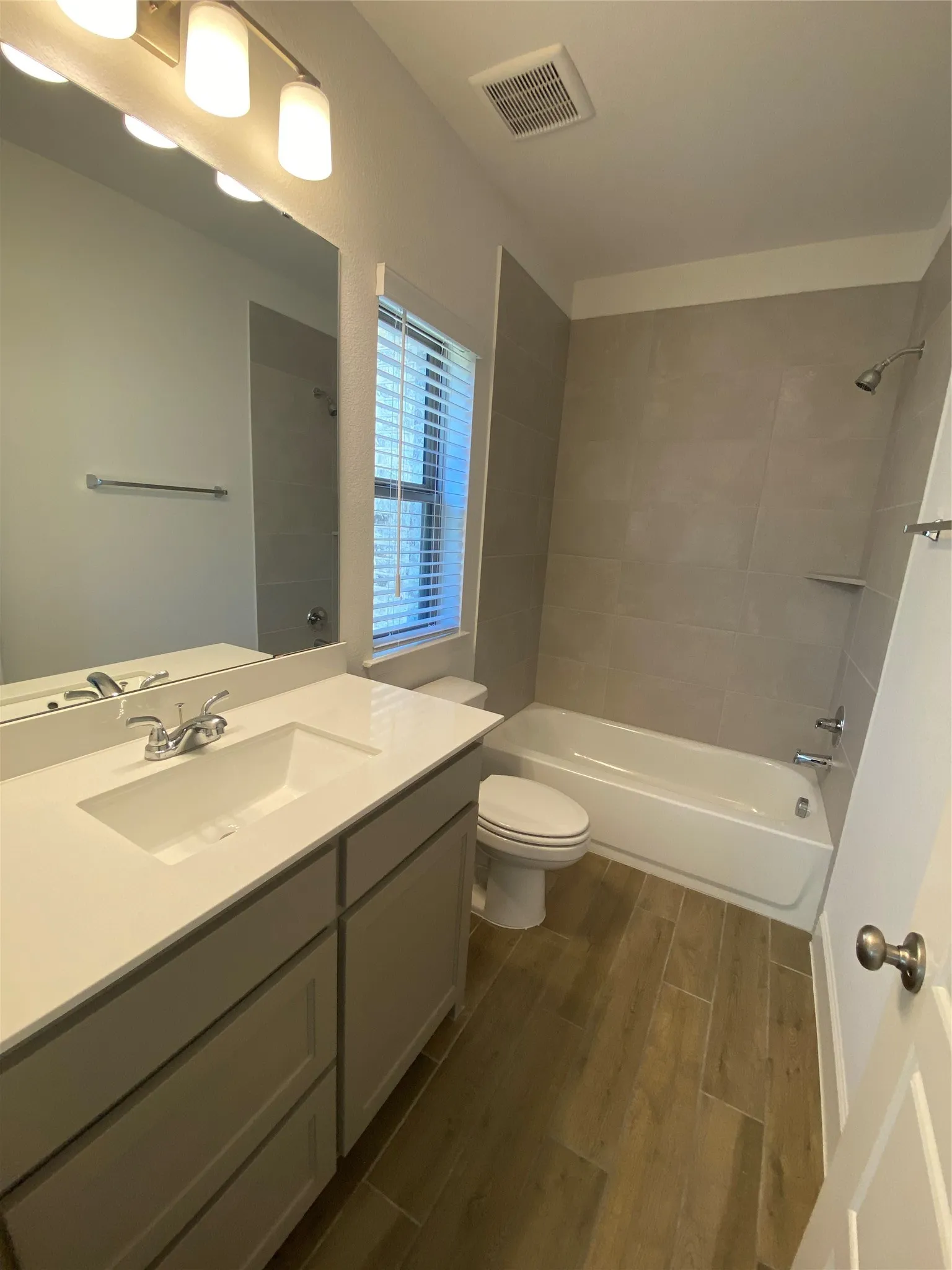 Single Family Residence For Rent in Johnson County , 1624 Bulls Eye Road, Mansfield, Texas 76063, 4 Bedroom, 4 Bathroom, 2 Garage spaces, 2,594 Sqft, built in 2024, mls#21380326, Real Estate Agent in Mansfield, Homes For Rent in Johnson county, Homes For Rent in Mansfield, Realtor in Mansfield Texas, Real Estate Brokerage Independent Realty Texas, Luminita Cordes Realtor
