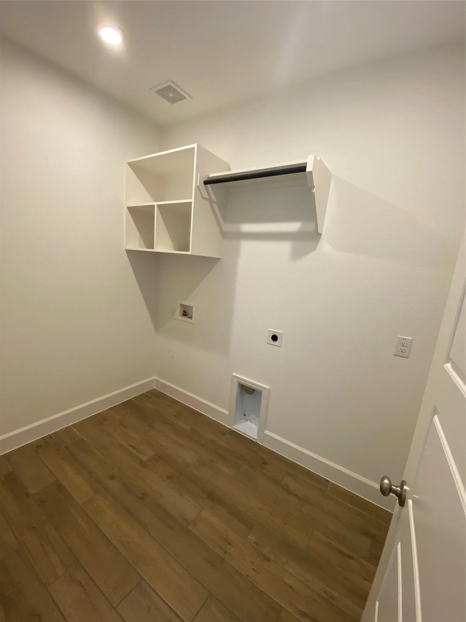Single Family Residence For Rent in Johnson County , 1624 Bulls Eye Road, Mansfield, Texas 76063, 4 Bedroom, 4 Bathroom, 2 Garage spaces, 2,594 Sqft, built in 2024, mls#21380326, Real Estate Agent in Mansfield, Homes For Rent in Johnson county, Homes For Rent in Mansfield, Realtor in Mansfield Texas, Real Estate Brokerage Independent Realty Texas, Luminita Cordes Realtor