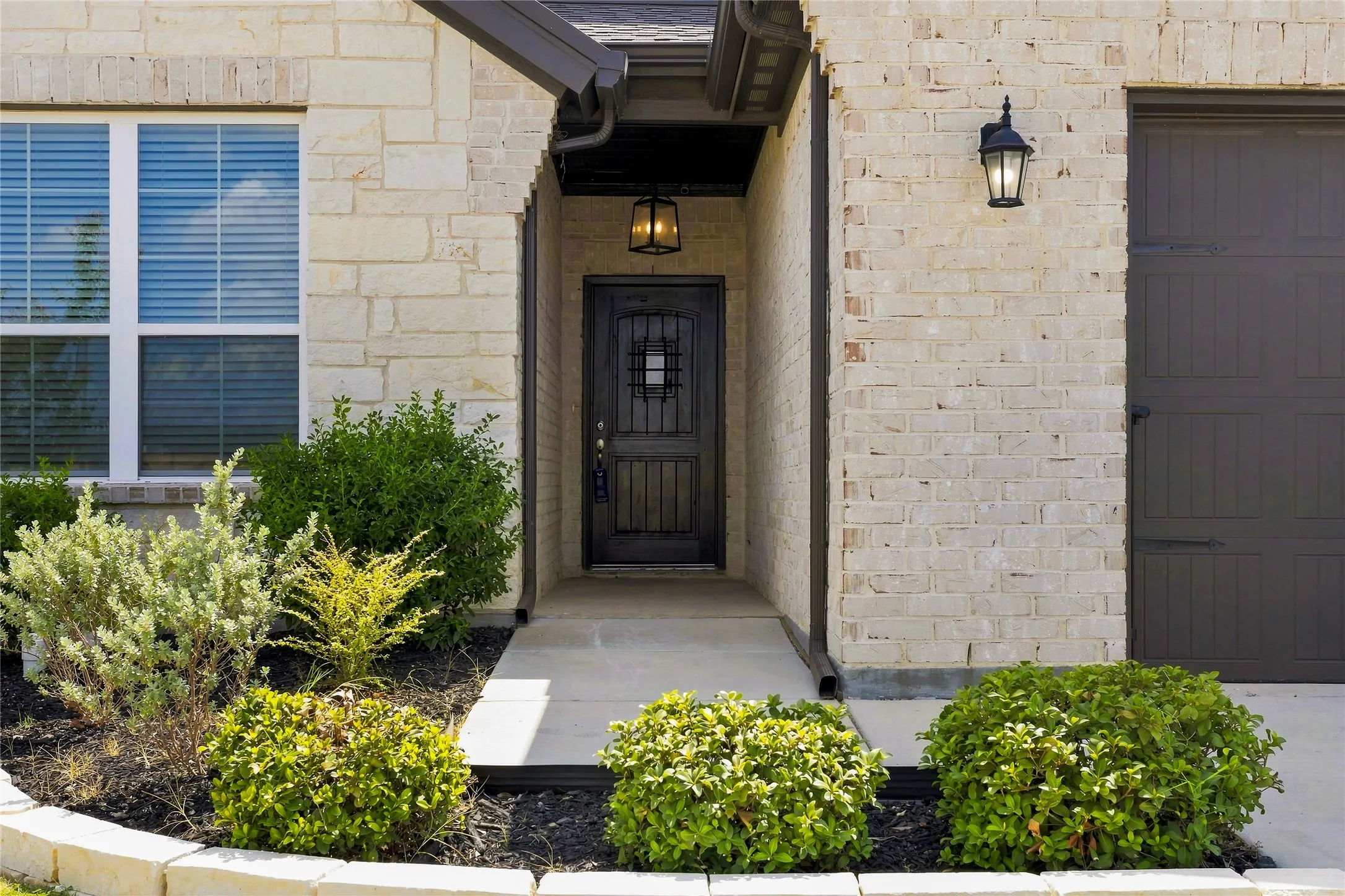 Single Family Residence For Sale in Tarrant County , 1961 Bellatrix Drive, Haslet, Texas 76052, 4 Bedroom, 2 Bathroom, 2 Garage spaces, 1,953 Sqft, built in 2022, mls#21377942, Real Estate Agent in Haslet, Homes For Sale in Tarrant county, Homes For Sale in Haslet, Realtor in Haslet Texas, Real Estate Brokerage Independent Realty Texas, Luminita Cordes Realtor