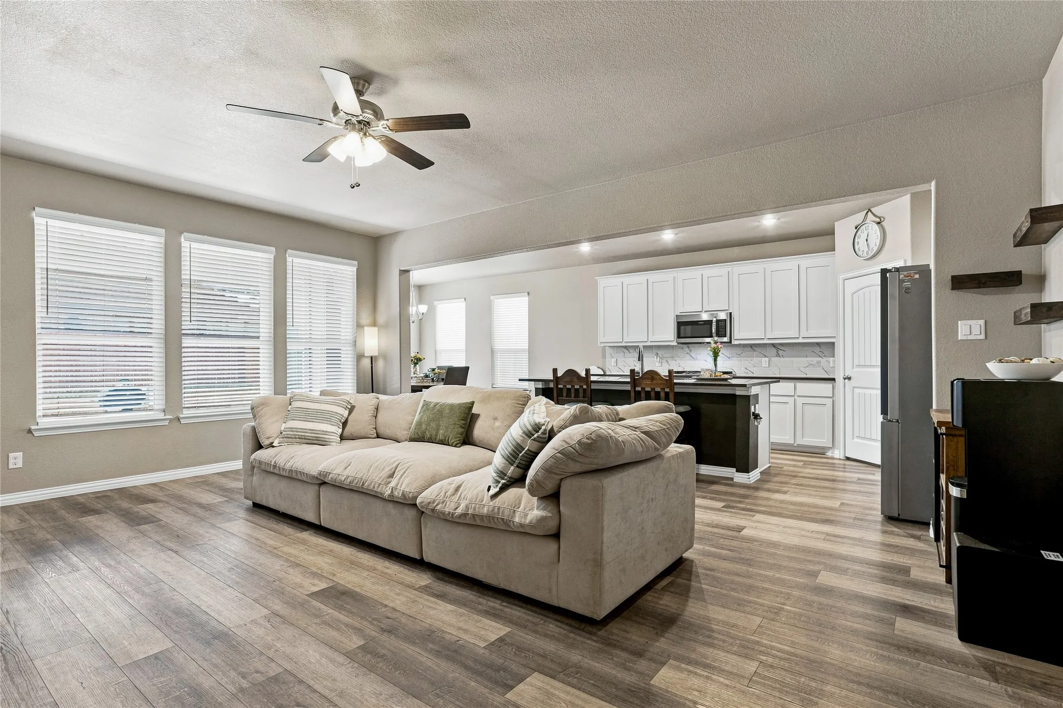 Single Family Residence For Sale in Tarrant County , 1961 Bellatrix Drive, Haslet, Texas 76052, 4 Bedroom, 2 Bathroom, 2 Garage spaces, 1,953 Sqft, built in 2022, mls#21377942, Real Estate Agent in Haslet, Homes For Sale in Tarrant county, Homes For Sale in Haslet, Realtor in Haslet Texas, Real Estate Brokerage Independent Realty Texas, Luminita Cordes Realtor