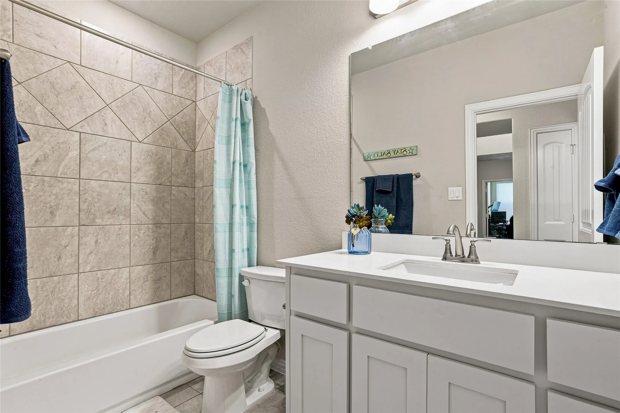 Single Family Residence For Sale in Tarrant County , 1961 Bellatrix Drive, Haslet, Texas 76052, 4 Bedroom, 2 Bathroom, 2 Garage spaces, 1,953 Sqft, built in 2022, mls#21377942, Real Estate Agent in Haslet, Homes For Sale in Tarrant county, Homes For Sale in Haslet, Realtor in Haslet Texas, Real Estate Brokerage Independent Realty Texas, Luminita Cordes Realtor