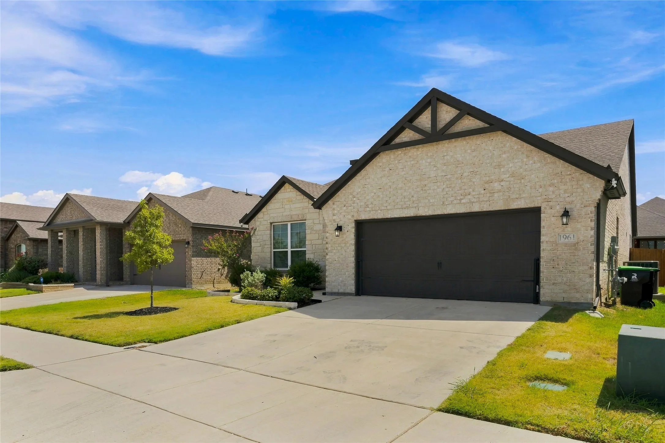 Single Family Residence For Sale in Tarrant County , 1961 Bellatrix Drive, Haslet, Texas 76052, 4 Bedroom, 2 Bathroom, 2 Garage spaces, 1,953 Sqft, built in 2022, mls#21377942, Real Estate Agent in Haslet, Homes For Sale in Tarrant county, Homes For Sale in Haslet, Realtor in Haslet Texas, Real Estate Brokerage Independent Realty Texas, Luminita Cordes Realtor