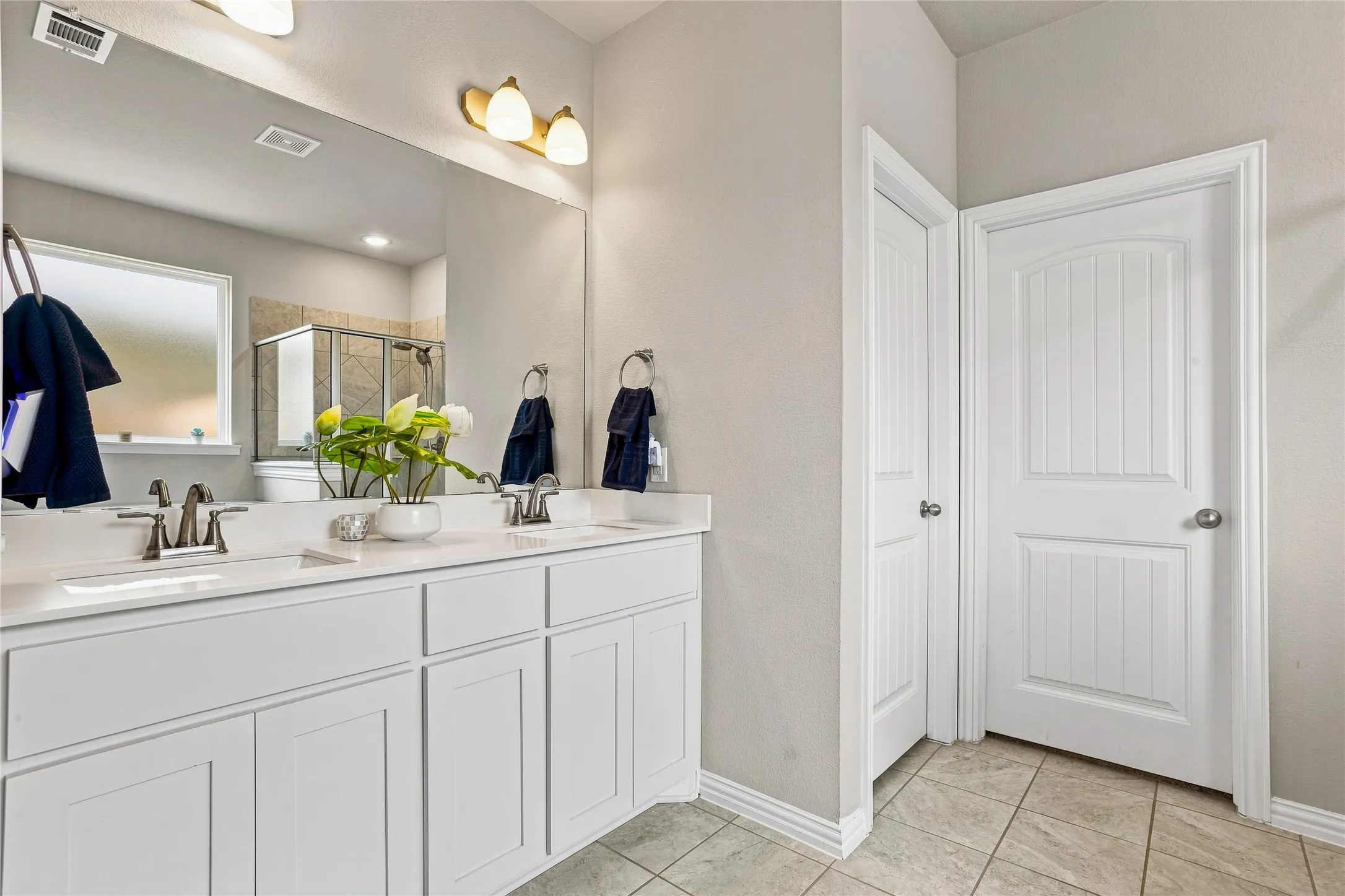 Single Family Residence For Sale in Tarrant County , 1961 Bellatrix Drive, Haslet, Texas 76052, 4 Bedroom, 2 Bathroom, 2 Garage spaces, 1,953 Sqft, built in 2022, mls#21377942, Real Estate Agent in Haslet, Homes For Sale in Tarrant county, Homes For Sale in Haslet, Realtor in Haslet Texas, Real Estate Brokerage Independent Realty Texas, Luminita Cordes Realtor