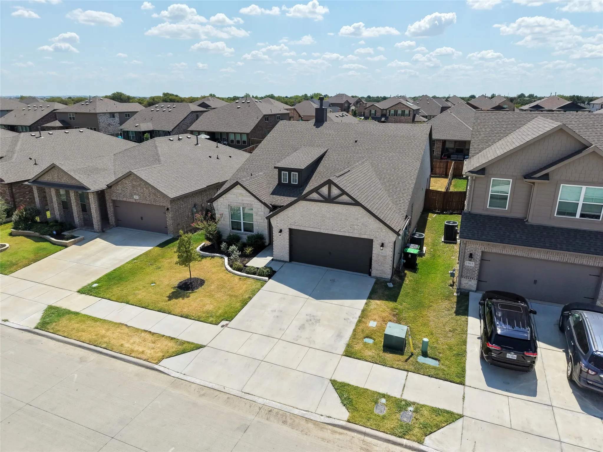 Single Family Residence For Sale in Tarrant County , 1961 Bellatrix Drive, Haslet, Texas 76052, 4 Bedroom, 2 Bathroom, 2 Garage spaces, 1,953 Sqft, built in 2022, mls#21377942, Real Estate Agent in Haslet, Homes For Sale in Tarrant county, Homes For Sale in Haslet, Realtor in Haslet Texas, Real Estate Brokerage Independent Realty Texas, Luminita Cordes Realtor