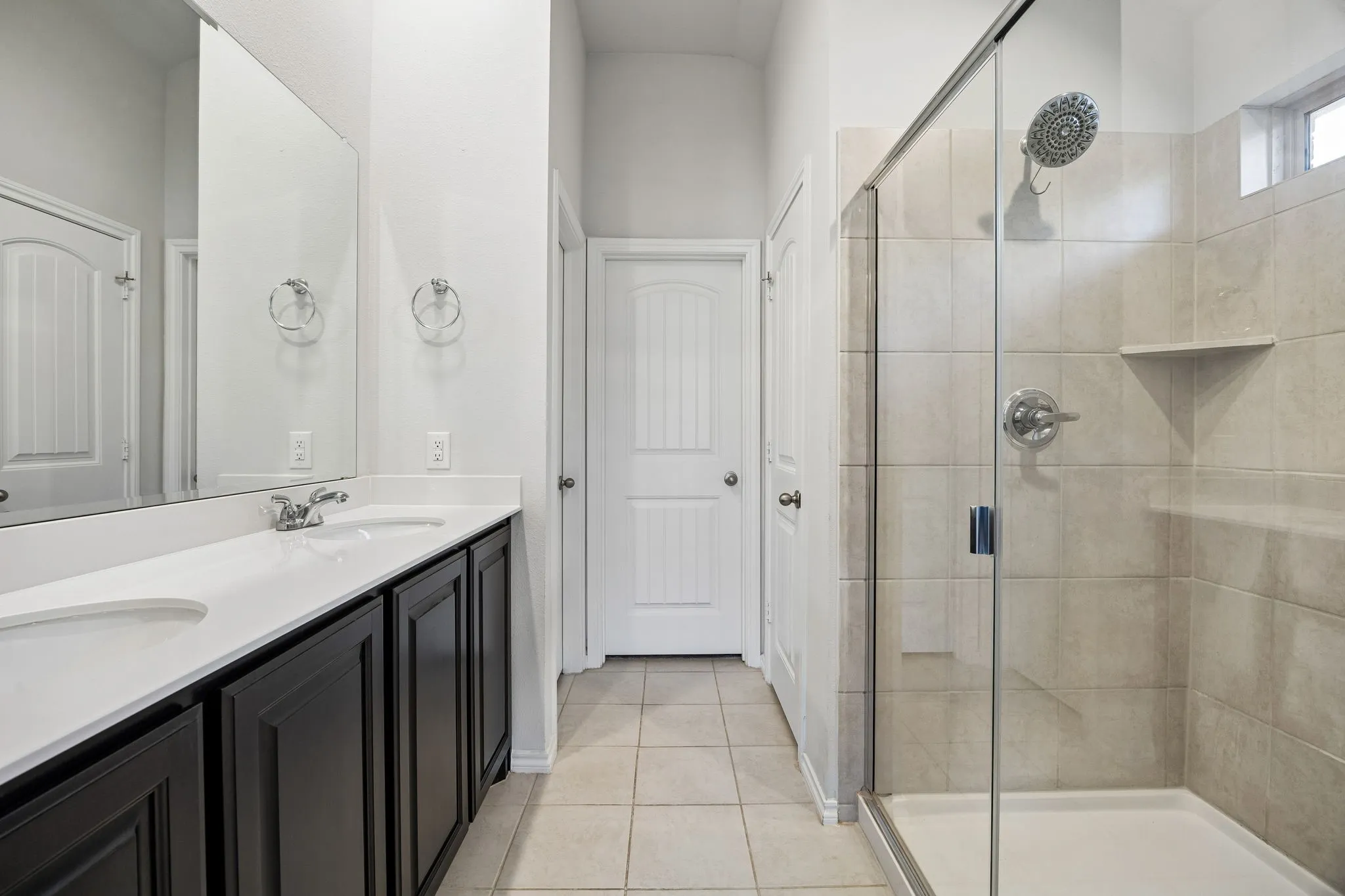 Single Family Residence For Sale in Tarrant County , 9916 Ginkgo Lane, Fort Worth, Texas 76036, 3 Bedroom, 2 Bathroom, 2 Garage spaces, 1,524 Sqft, built in 2022, mls#21380031, Real Estate Agent in Fort Worth, Homes For Sale in Tarrant county, Homes For Sale in Fort Worth, Realtor in Fort Worth Texas, Real Estate Brokerage Independent Realty Texas, Luminita Cordes Realtor