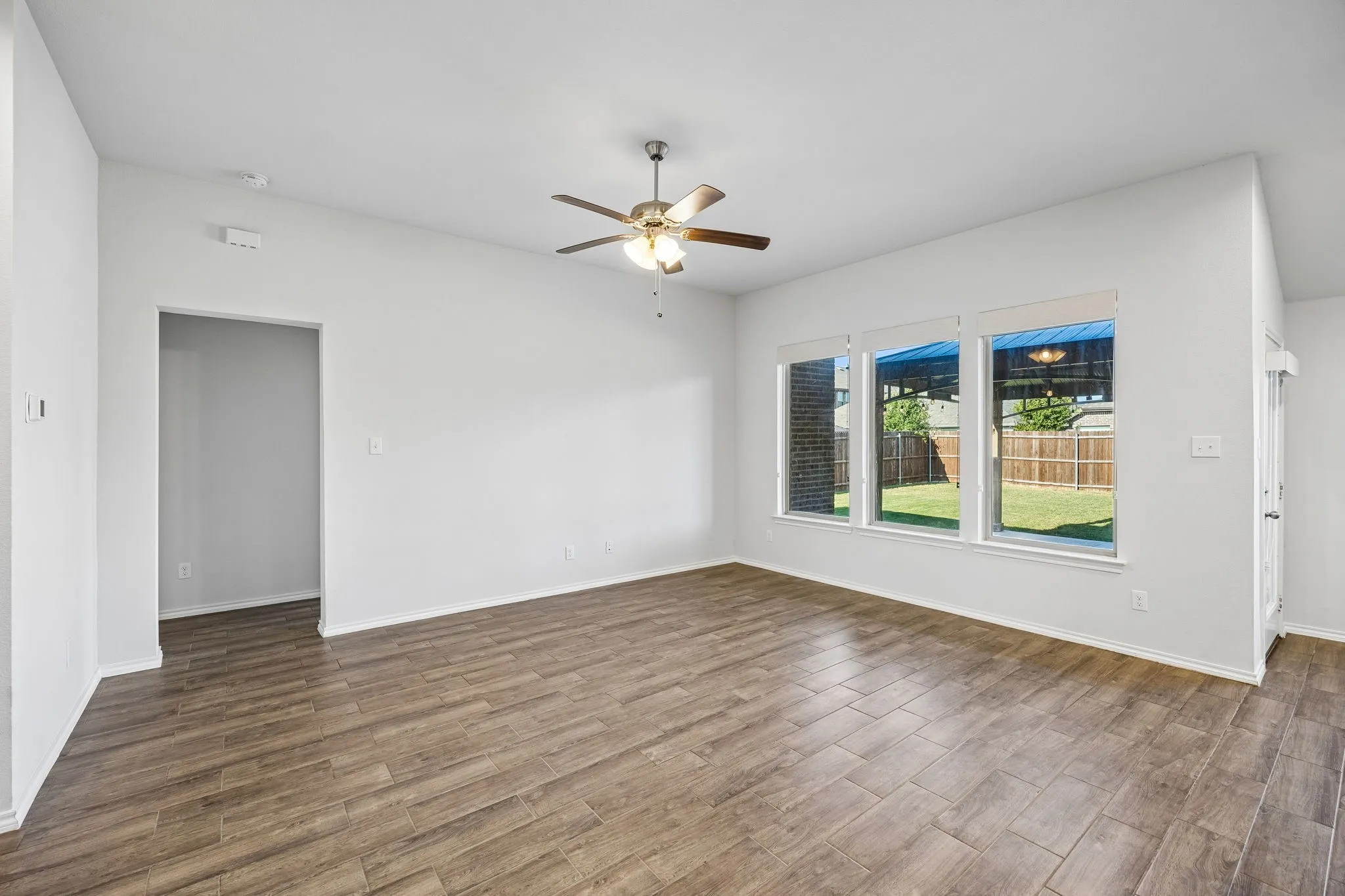 Single Family Residence For Sale in Tarrant County , 9916 Ginkgo Lane, Fort Worth, Texas 76036, 3 Bedroom, 2 Bathroom, 2 Garage spaces, 1,524 Sqft, built in 2022, mls#21380031, Real Estate Agent in Fort Worth, Homes For Sale in Tarrant county, Homes For Sale in Fort Worth, Realtor in Fort Worth Texas, Real Estate Brokerage Independent Realty Texas, Luminita Cordes Realtor