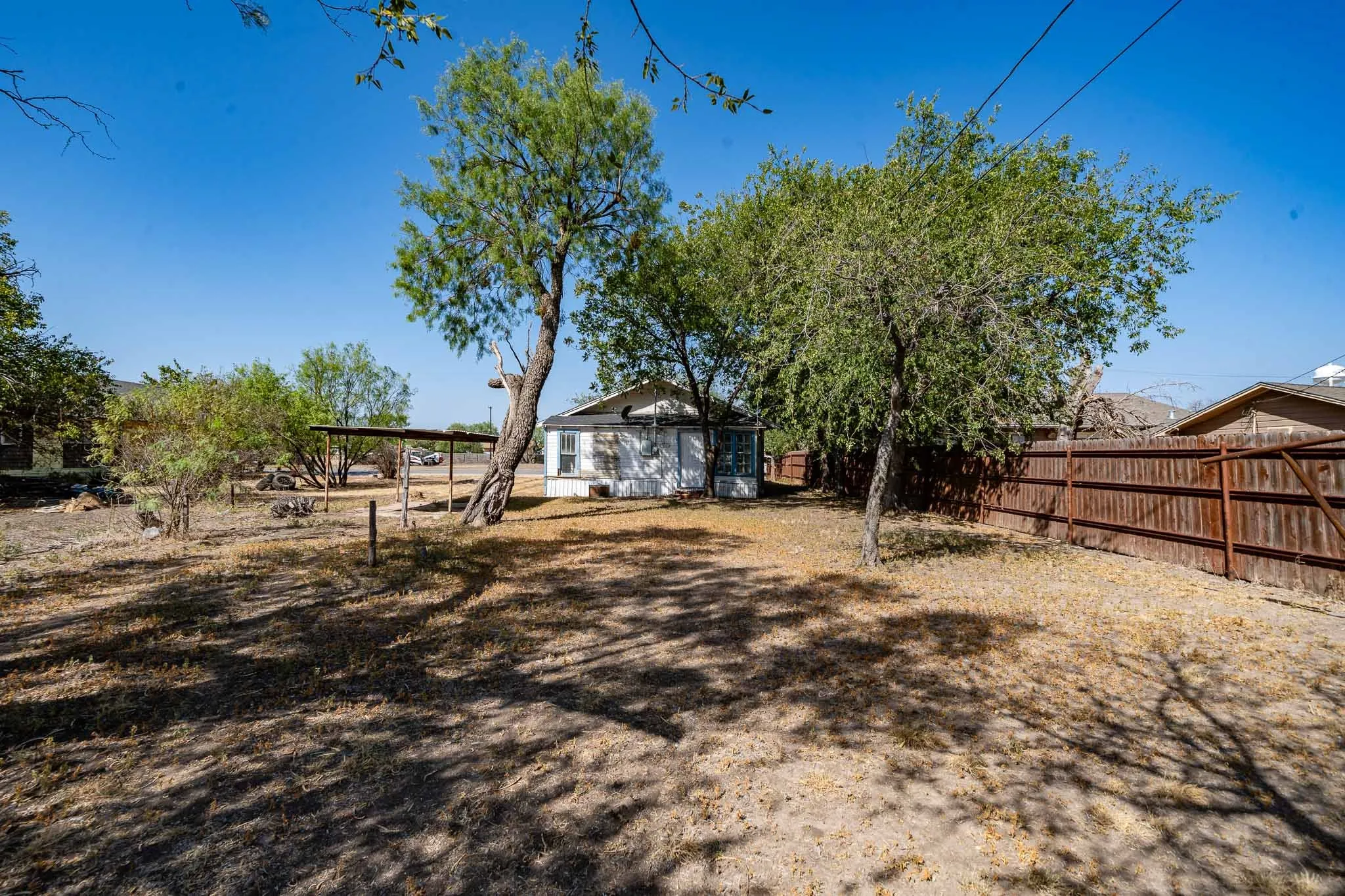 Single Family Residence For Sale in Jones County , 445 S CENTRAL, Hamlin, Texas 79520, 2 Bedroom, 1 Bathroom, Garage spaces, 1,060 Sqft, built in 1930, mls#21380336, Real Estate Agent in Hamlin, Homes For Sale in Jones county, Homes For Sale in Hamlin, Realtor in Hamlin Texas, Real Estate Brokerage Independent Realty Texas, Luminita Cordes Realtor