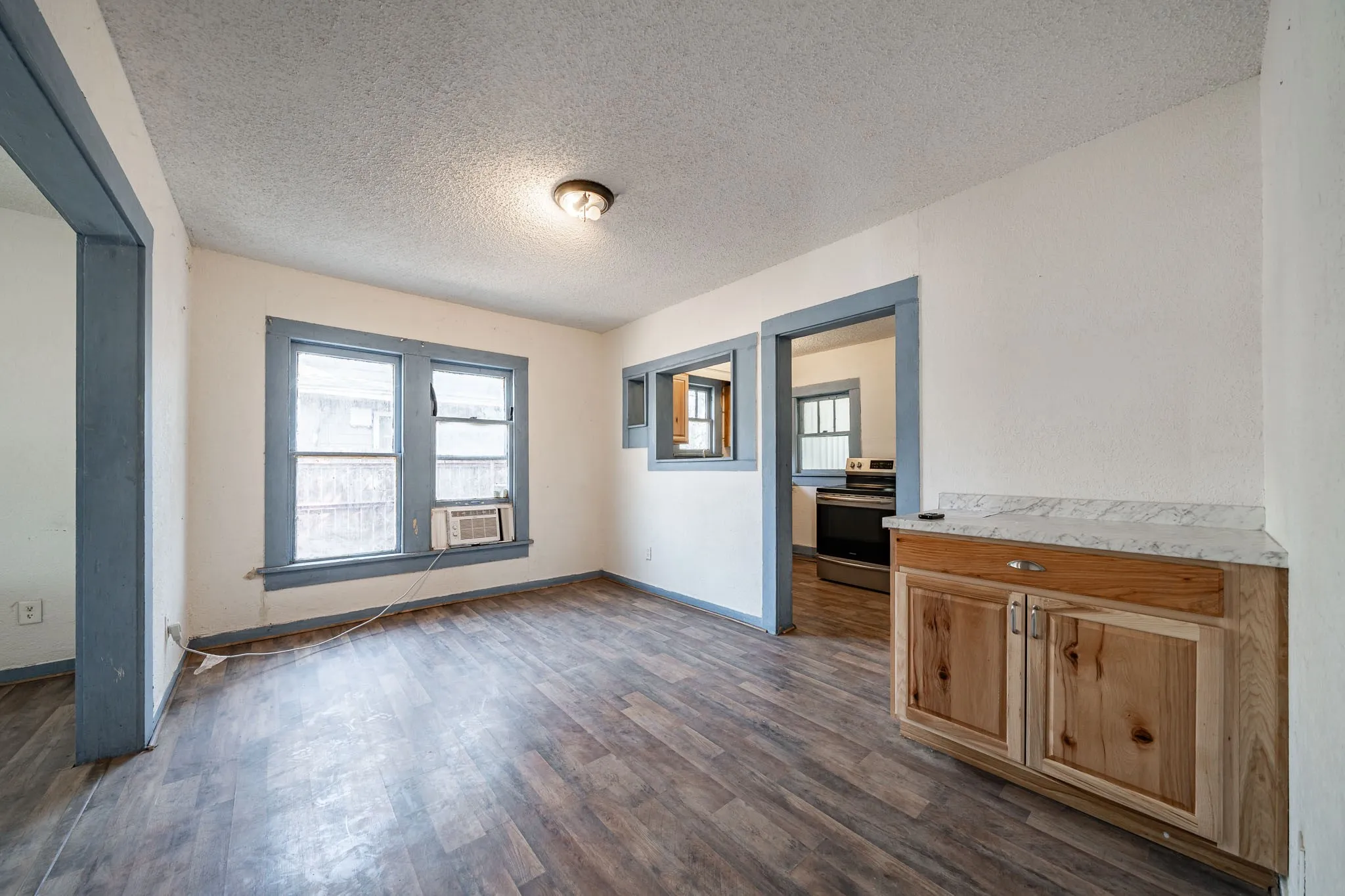 Single Family Residence For Sale in Jones County , 445 S CENTRAL, Hamlin, Texas 79520, 2 Bedroom, 1 Bathroom, Garage spaces, 1,060 Sqft, built in 1930, mls#21380336, Real Estate Agent in Hamlin, Homes For Sale in Jones county, Homes For Sale in Hamlin, Realtor in Hamlin Texas, Real Estate Brokerage Independent Realty Texas, Luminita Cordes Realtor