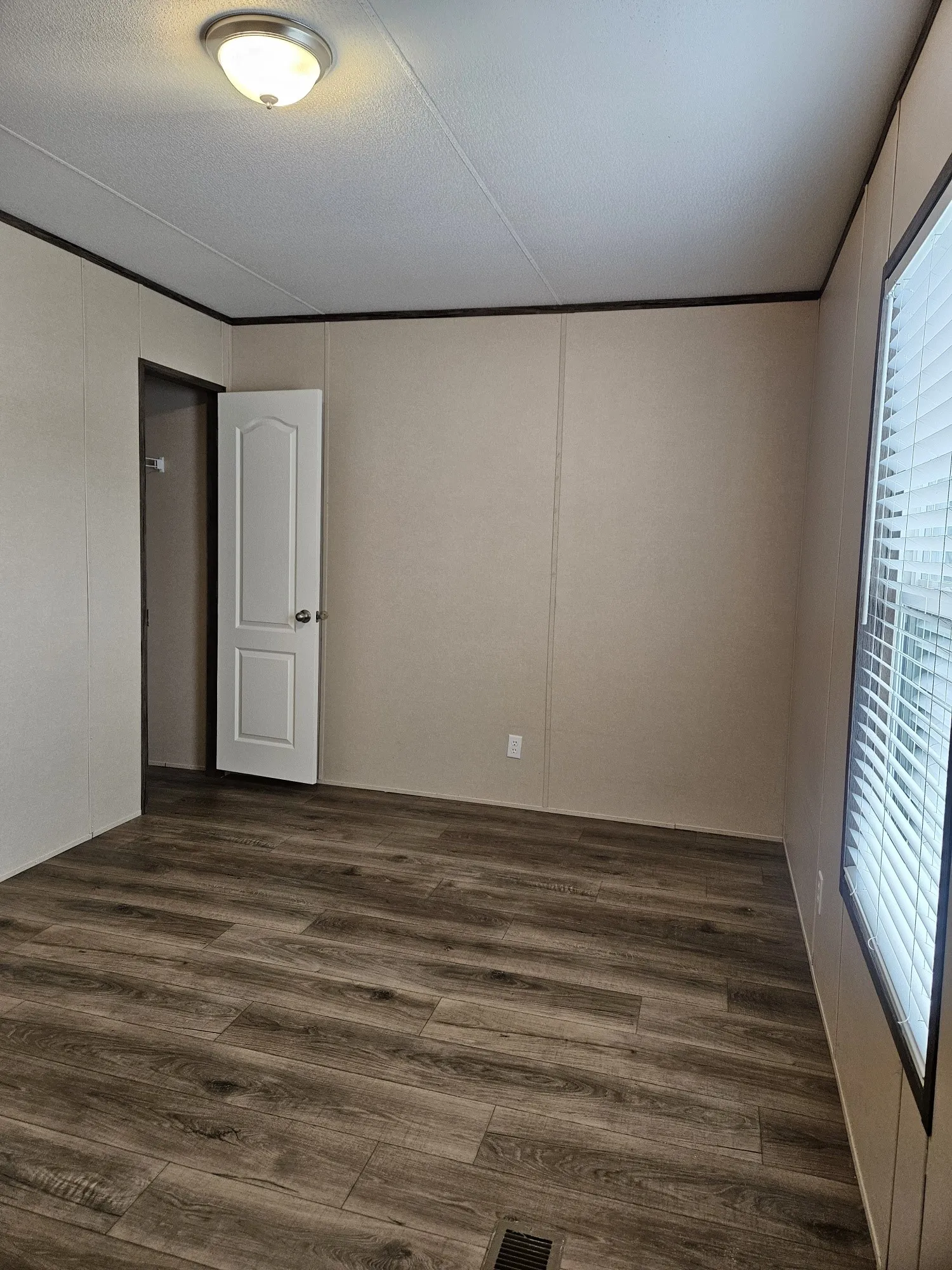 Manufactured Home For Rent in Parker County , 6501 W Hwy 199 6479, Springtown, Texas 76082, 3 Bedroom, 2 Bathroom, Garage spaces, 1,216 Sqft, built in 2020, mls#21380335, Real Estate Agent in Springtown, Homes For Rent in Parker county, Homes For Rent in Springtown, Realtor in Springtown Texas, Real Estate Brokerage Independent Realty Texas, Luminita Cordes Realtor