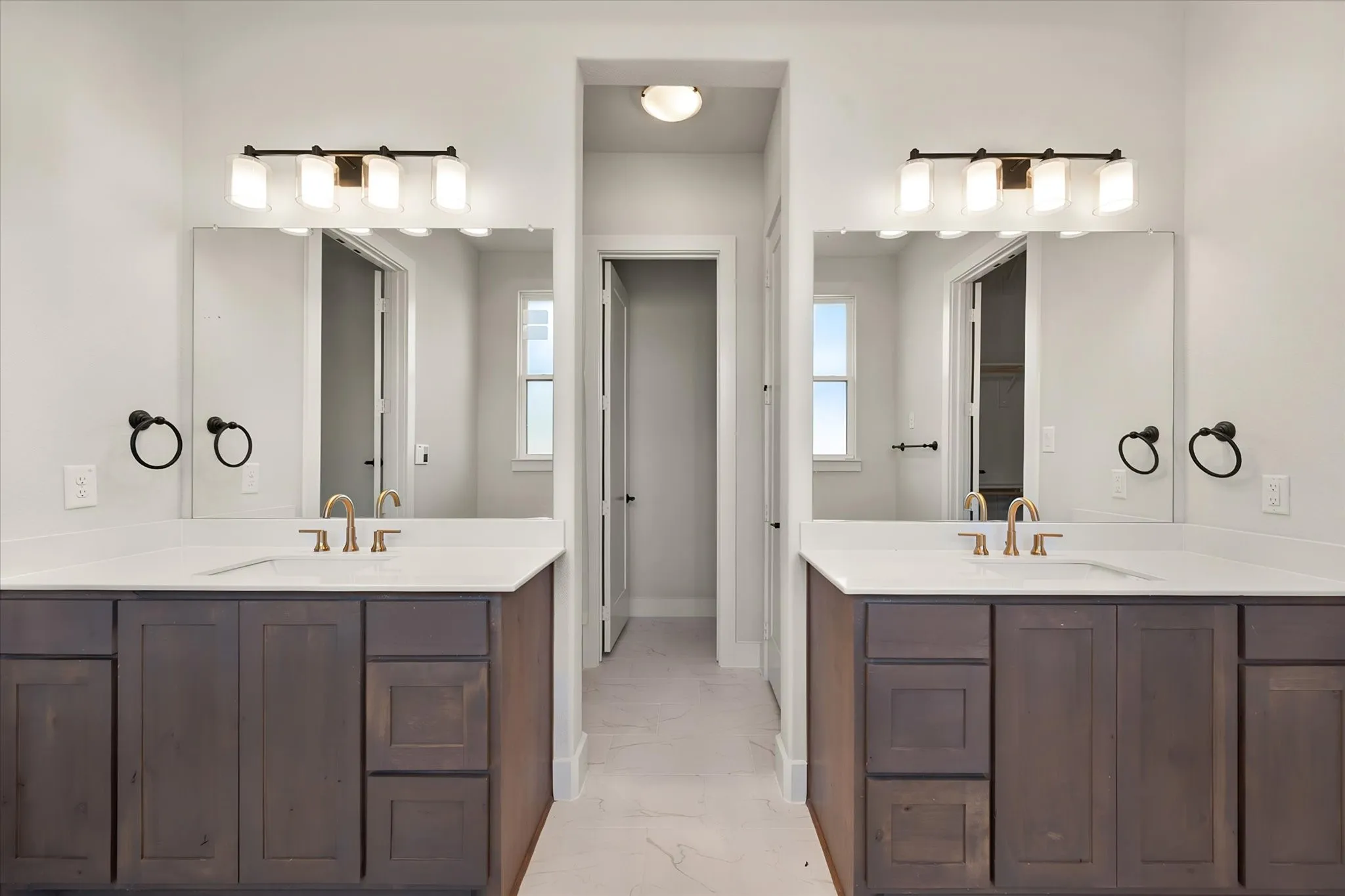 Single Family Residence For Sale in Ellis County , 7850 Woodstream Road, Midlothian, Texas 76065, 4 Bedroom, 3 Bathroom, 2 Garage spaces, 3,425 Sqft, built in 2024, mls#21371809, Real Estate Agent in Midlothian, Homes For Sale in Ellis county, Homes For Sale in Midlothian, Realtor in Midlothian Texas, Real Estate Brokerage Independent Realty Texas, Luminita Cordes Realtor