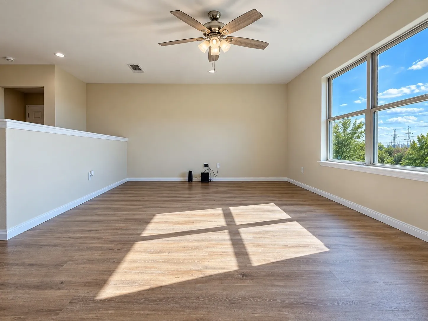Single Family Residence For Rent in Tarrant County , 5945 Obsidian Creek Drive, Fort Worth, Texas 76179, 5 Bedroom, 3 Bathroom, 2 Garage spaces, 2,512 Sqft, built in 2019, mls#21380343, Real Estate Agent in Fort Worth, Homes For Rent in Tarrant county, Homes For Rent in Fort Worth, Realtor in Fort Worth Texas, Real Estate Brokerage Independent Realty Texas, Luminita Cordes Realtor