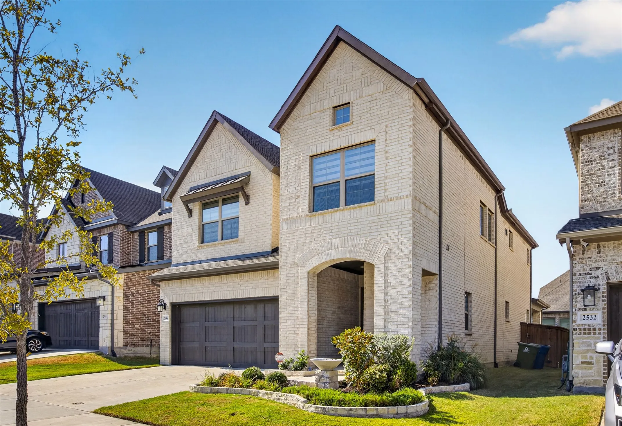 Single Family Residence For Sale in Denton County , 2536 Four Roses Drive, Lewisville, Texas 75056, 3 Bedroom, 3 Bathroom, 2 Garage spaces, 2,384 Sqft, built in 2022, mls#21380338, Real Estate Agent in Lewisville, Homes For Sale in Denton county, Homes For Sale in Lewisville, Realtor in Lewisville Texas, Real Estate Brokerage Independent Realty Texas, Luminita Cordes Realtor