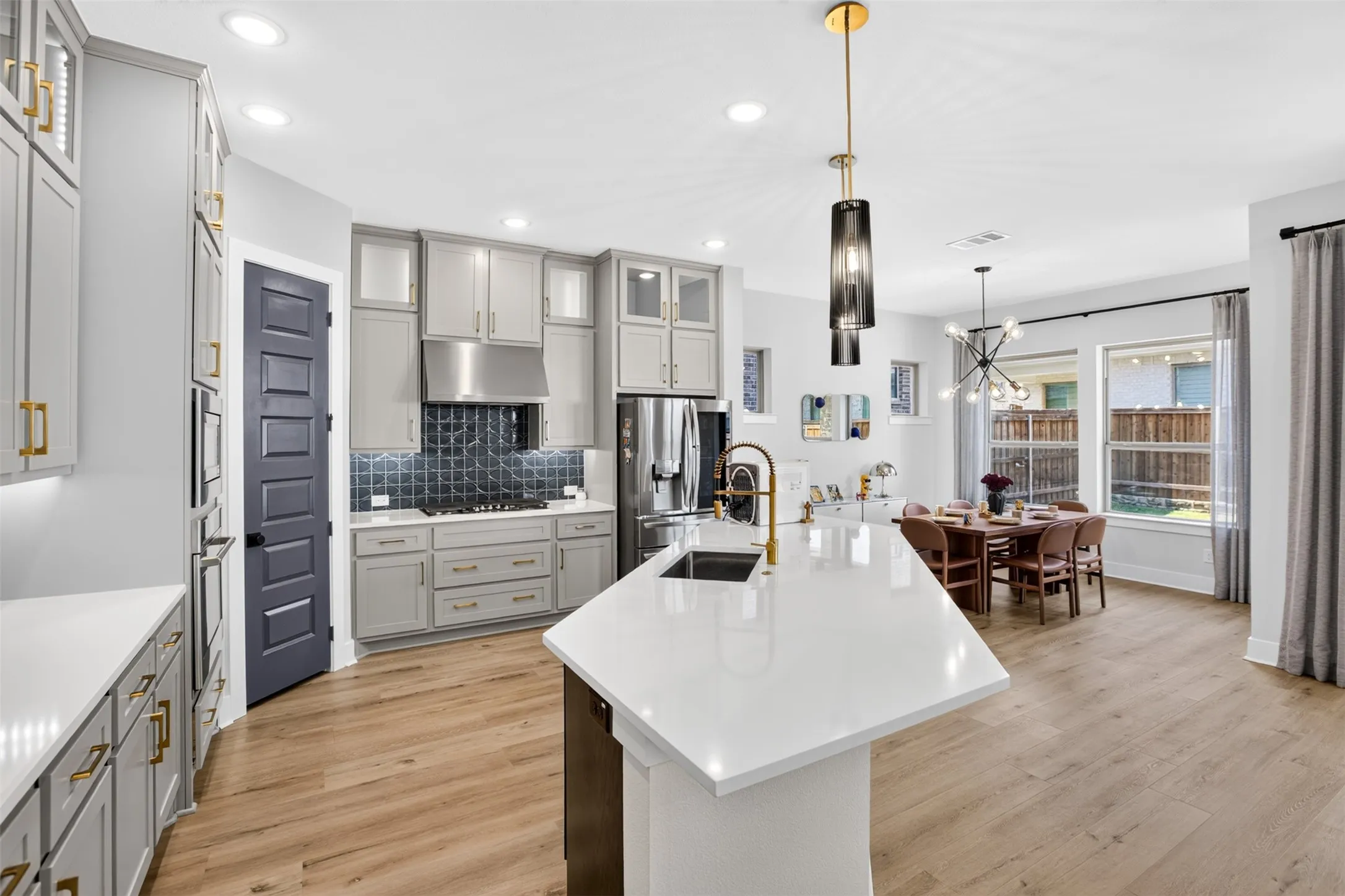 Single Family Residence For Sale in Denton County , 2536 Four Roses Drive, Lewisville, Texas 75056, 3 Bedroom, 3 Bathroom, 2 Garage spaces, 2,384 Sqft, built in 2022, mls#21380338, Real Estate Agent in Lewisville, Homes For Sale in Denton county, Homes For Sale in Lewisville, Realtor in Lewisville Texas, Real Estate Brokerage Independent Realty Texas, Luminita Cordes Realtor