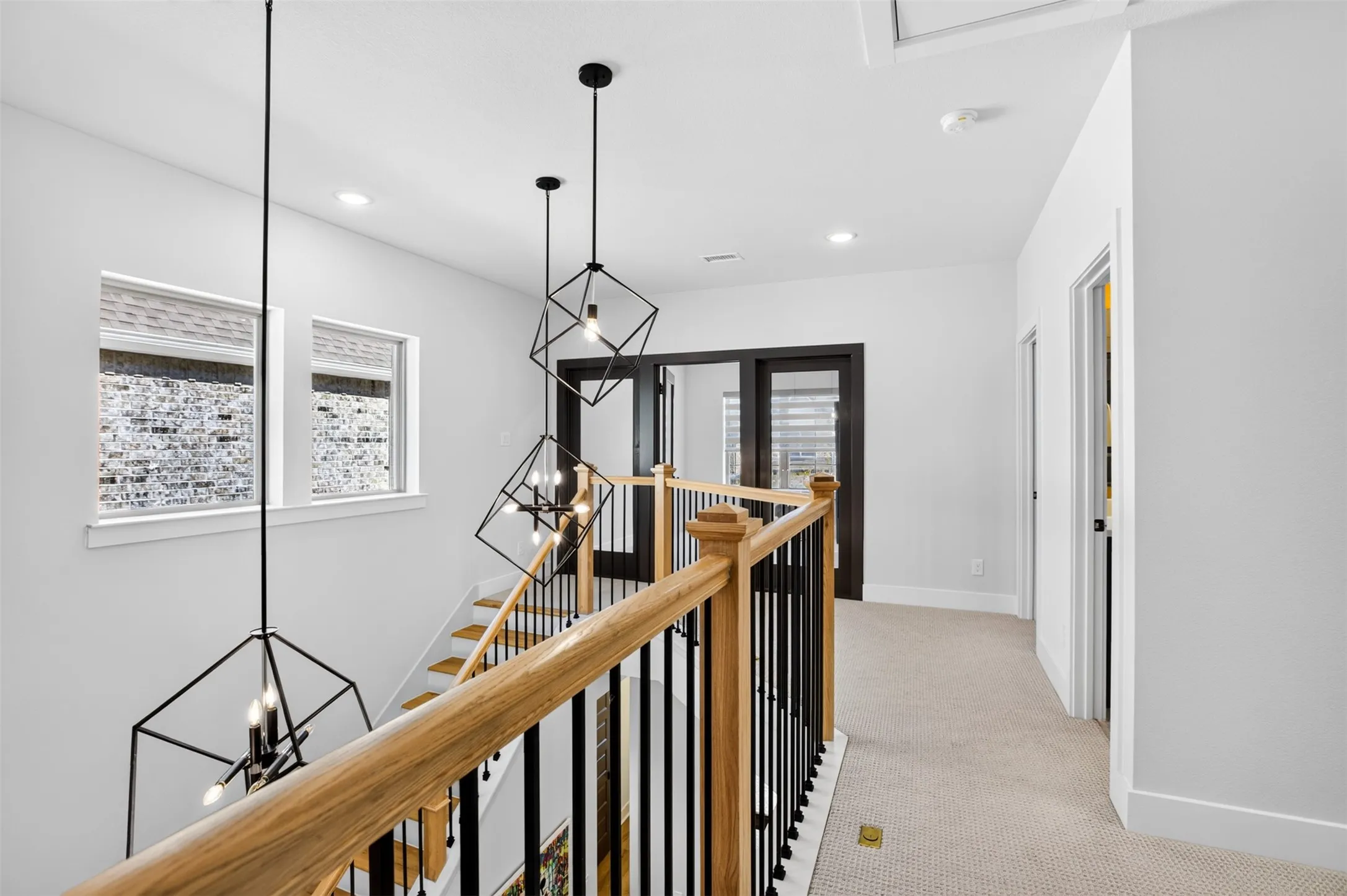 Single Family Residence For Sale in Denton County , 2536 Four Roses Drive, Lewisville, Texas 75056, 3 Bedroom, 3 Bathroom, 2 Garage spaces, 2,384 Sqft, built in 2022, mls#21380338, Real Estate Agent in Lewisville, Homes For Sale in Denton county, Homes For Sale in Lewisville, Realtor in Lewisville Texas, Real Estate Brokerage Independent Realty Texas, Luminita Cordes Realtor