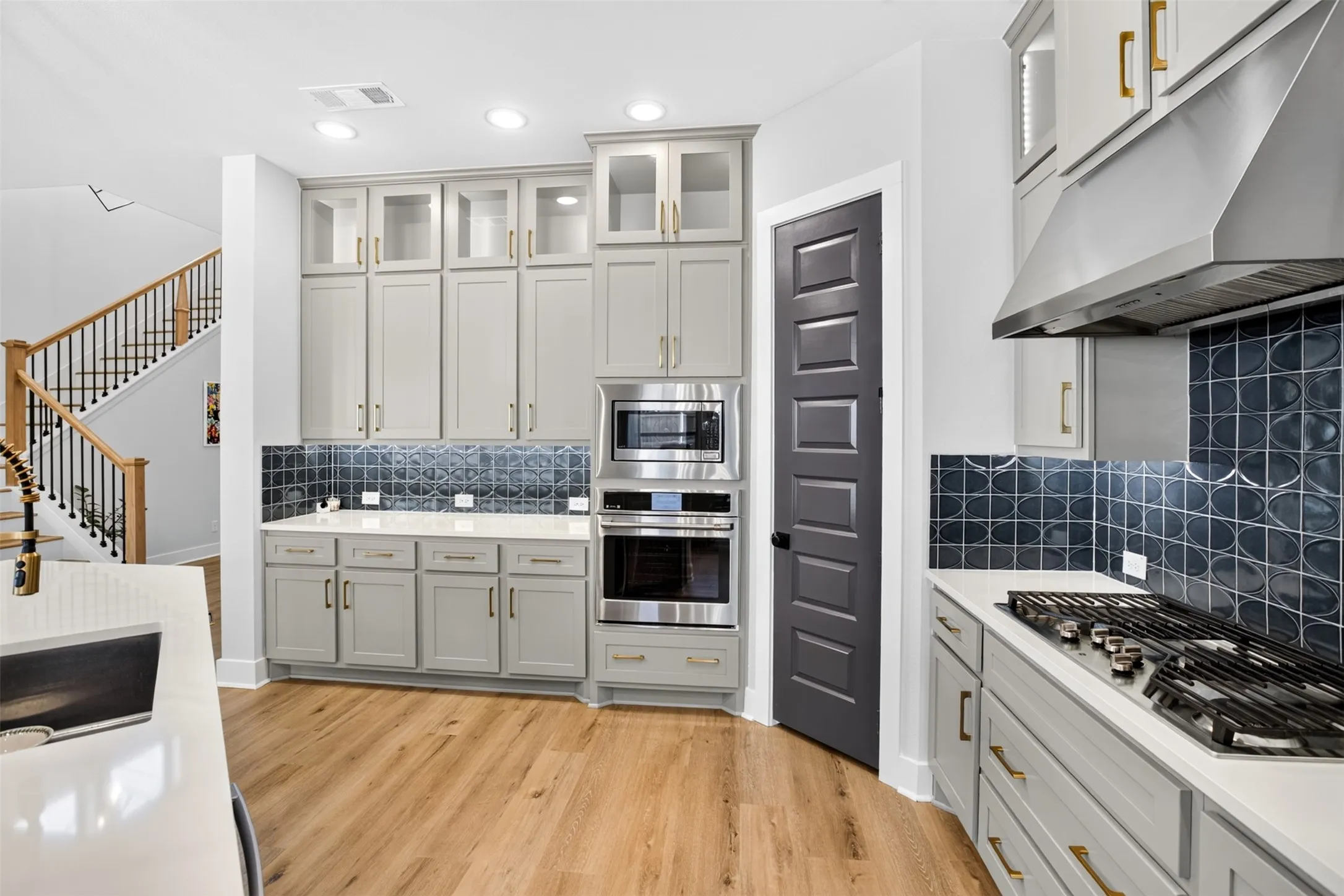 Single Family Residence For Sale in Denton County , 2536 Four Roses Drive, Lewisville, Texas 75056, 3 Bedroom, 3 Bathroom, 2 Garage spaces, 2,384 Sqft, built in 2022, mls#21380338, Real Estate Agent in Lewisville, Homes For Sale in Denton county, Homes For Sale in Lewisville, Realtor in Lewisville Texas, Real Estate Brokerage Independent Realty Texas, Luminita Cordes Realtor