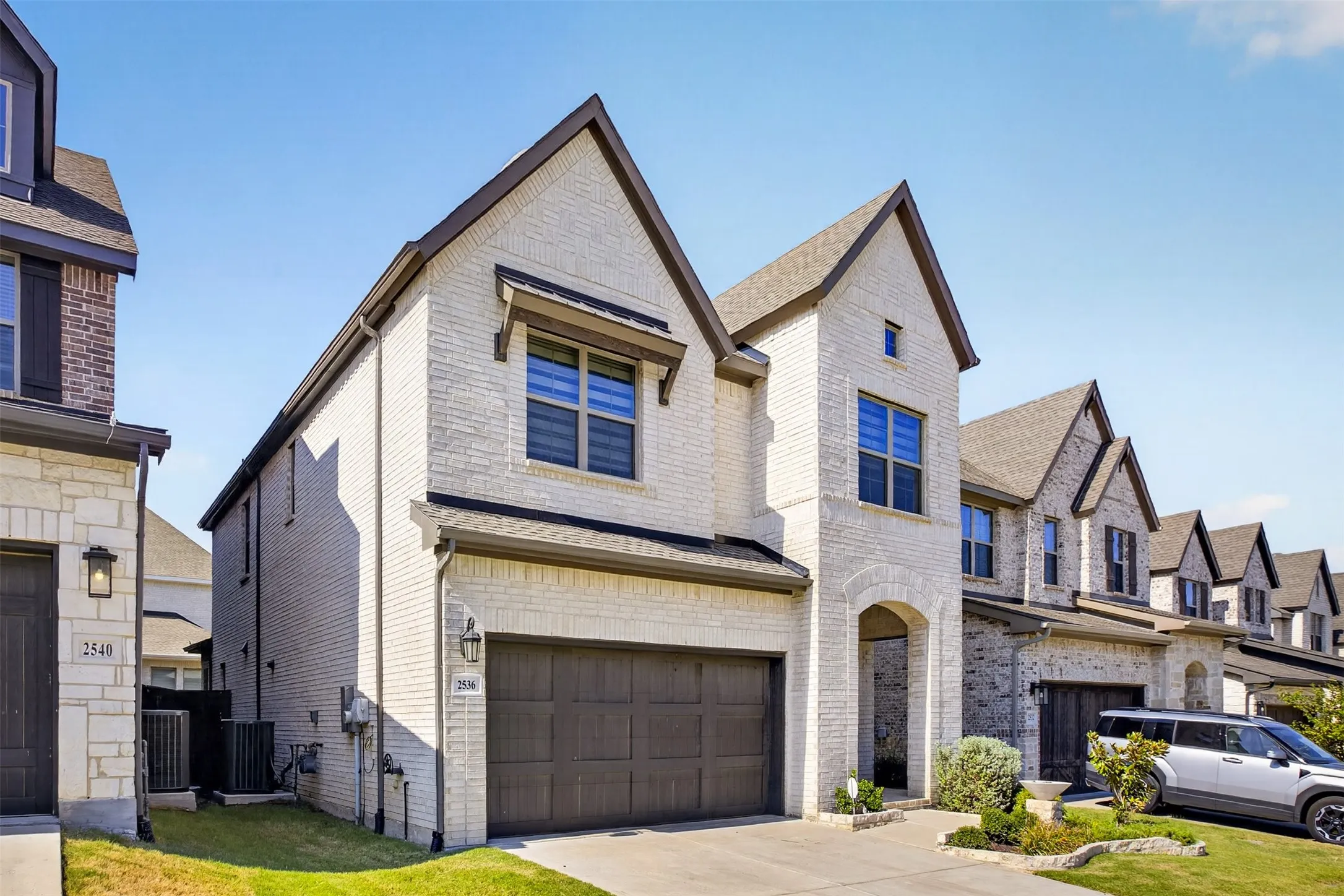 Single Family Residence For Sale in Denton County , 2536 Four Roses Drive, Lewisville, Texas 75056, 3 Bedroom, 3 Bathroom, 2 Garage spaces, 2,384 Sqft, built in 2022, mls#21380338, Real Estate Agent in Lewisville, Homes For Sale in Denton county, Homes For Sale in Lewisville, Realtor in Lewisville Texas, Real Estate Brokerage Independent Realty Texas, Luminita Cordes Realtor