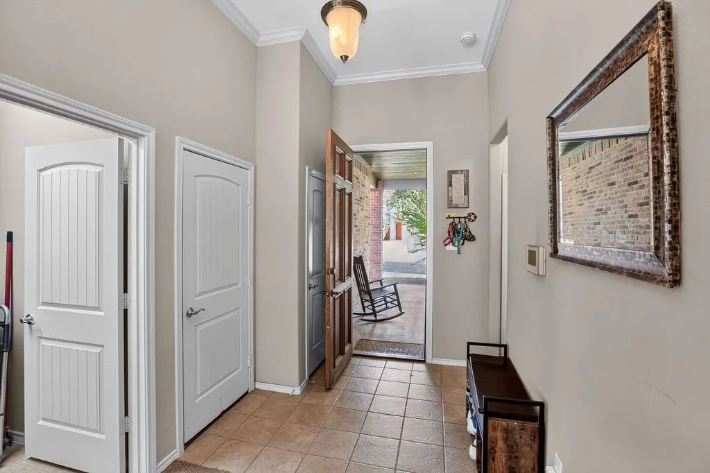 Single Family Residence For Sale in Tarrant County , 632 Atascosa Avenue, Fort Worth, Texas 76120, 3 Bedroom, 2 Bathroom, 2 Garage spaces, 1,466 Sqft, built in 2010, mls#21380306, Real Estate Agent in Fort Worth, Homes For Sale in Tarrant county, Homes For Sale in Fort Worth, Realtor in Fort Worth Texas, Real Estate Brokerage Independent Realty Texas, Luminita Cordes Realtor