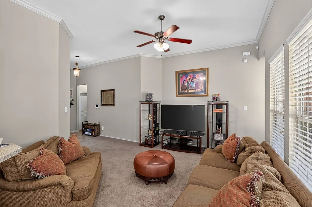 Single Family Residence For Sale in Tarrant County , 632 Atascosa Avenue, Fort Worth, Texas 76120, 3 Bedroom, 2 Bathroom, 2 Garage spaces, 1,466 Sqft, built in 2010, mls#21380306, Real Estate Agent in Fort Worth, Homes For Sale in Tarrant county, Homes For Sale in Fort Worth, Realtor in Fort Worth Texas, Real Estate Brokerage Independent Realty Texas, Luminita Cordes Realtor