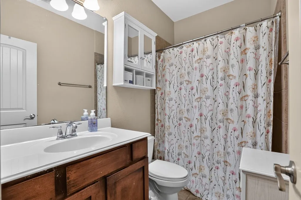 Single Family Residence For Sale in Tarrant County , 632 Atascosa Avenue, Fort Worth, Texas 76120, 3 Bedroom, 2 Bathroom, 2 Garage spaces, 1,466 Sqft, built in 2010, mls#21380306, Real Estate Agent in Fort Worth, Homes For Sale in Tarrant county, Homes For Sale in Fort Worth, Realtor in Fort Worth Texas, Real Estate Brokerage Independent Realty Texas, Luminita Cordes Realtor