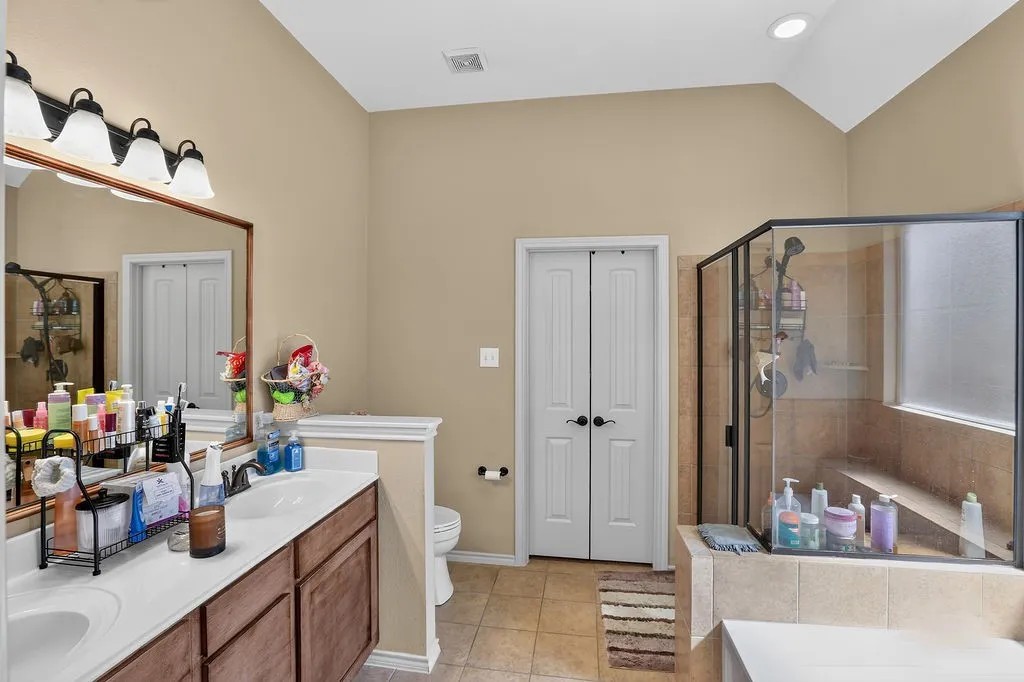 Single Family Residence For Sale in Tarrant County , 632 Atascosa Avenue, Fort Worth, Texas 76120, 3 Bedroom, 2 Bathroom, 2 Garage spaces, 1,466 Sqft, built in 2010, mls#21380306, Real Estate Agent in Fort Worth, Homes For Sale in Tarrant county, Homes For Sale in Fort Worth, Realtor in Fort Worth Texas, Real Estate Brokerage Independent Realty Texas, Luminita Cordes Realtor