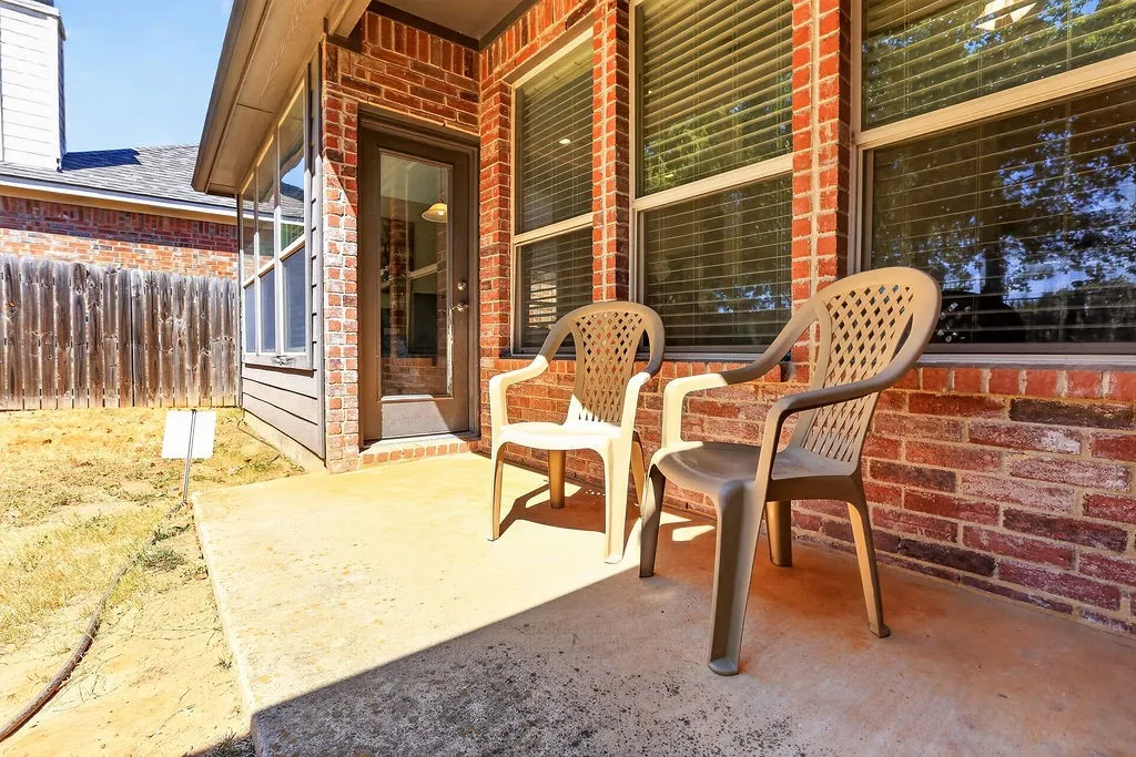 Single Family Residence For Sale in Tarrant County , 632 Atascosa Avenue, Fort Worth, Texas 76120, 3 Bedroom, 2 Bathroom, 2 Garage spaces, 1,466 Sqft, built in 2010, mls#21380306, Real Estate Agent in Fort Worth, Homes For Sale in Tarrant county, Homes For Sale in Fort Worth, Realtor in Fort Worth Texas, Real Estate Brokerage Independent Realty Texas, Luminita Cordes Realtor