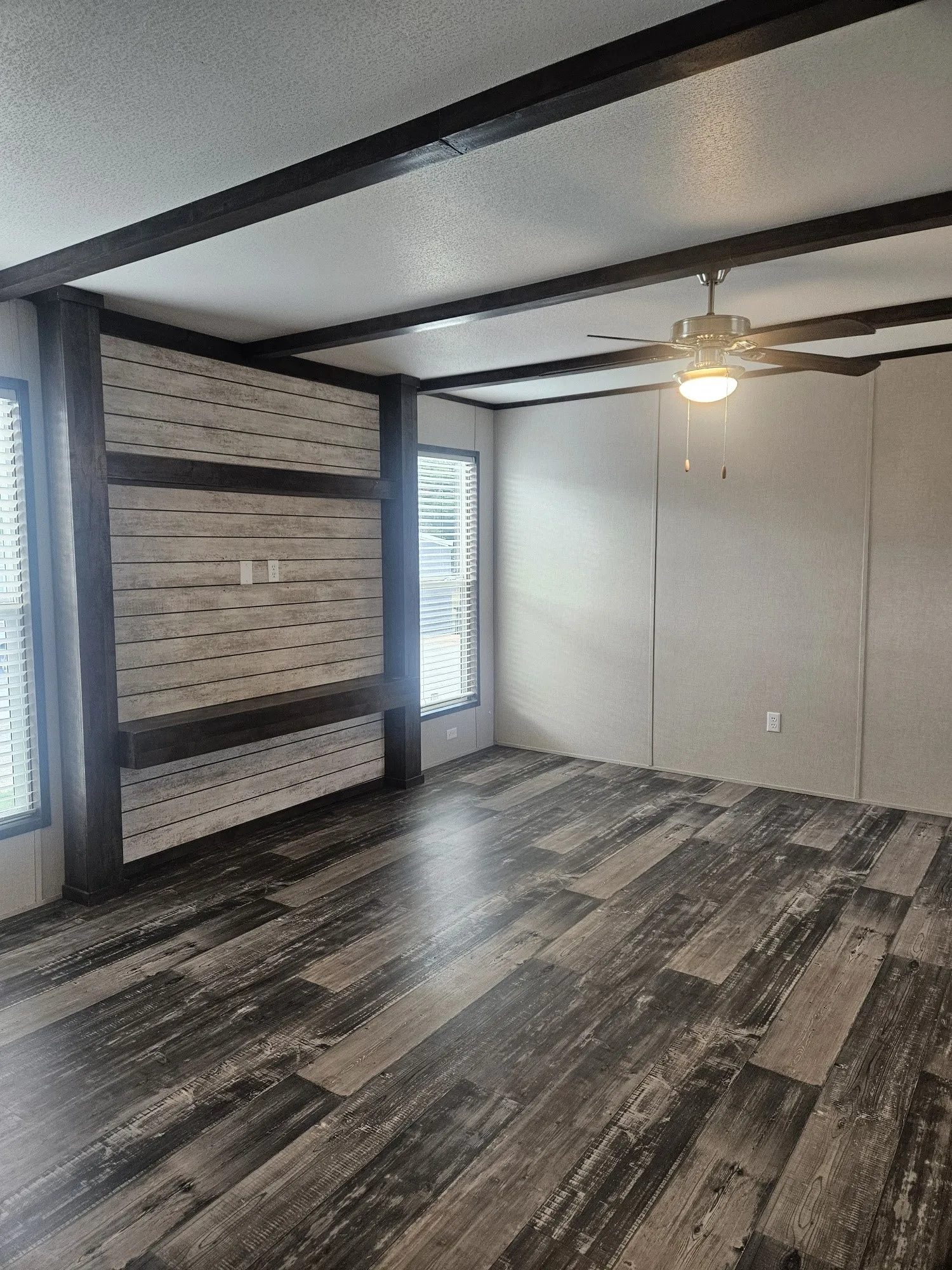 Manufactured Home For Rent in Parker County , 6501 W Hwy 199 6511, Springtown, Texas 76082, 3 Bedroom, 2 Bathroom, Garage spaces, 1,216 Sqft, built in 2020, mls#21380344, Real Estate Agent in Springtown, Homes For Rent in Parker county, Homes For Rent in Springtown, Realtor in Springtown Texas, Real Estate Brokerage Independent Realty Texas, Luminita Cordes Realtor