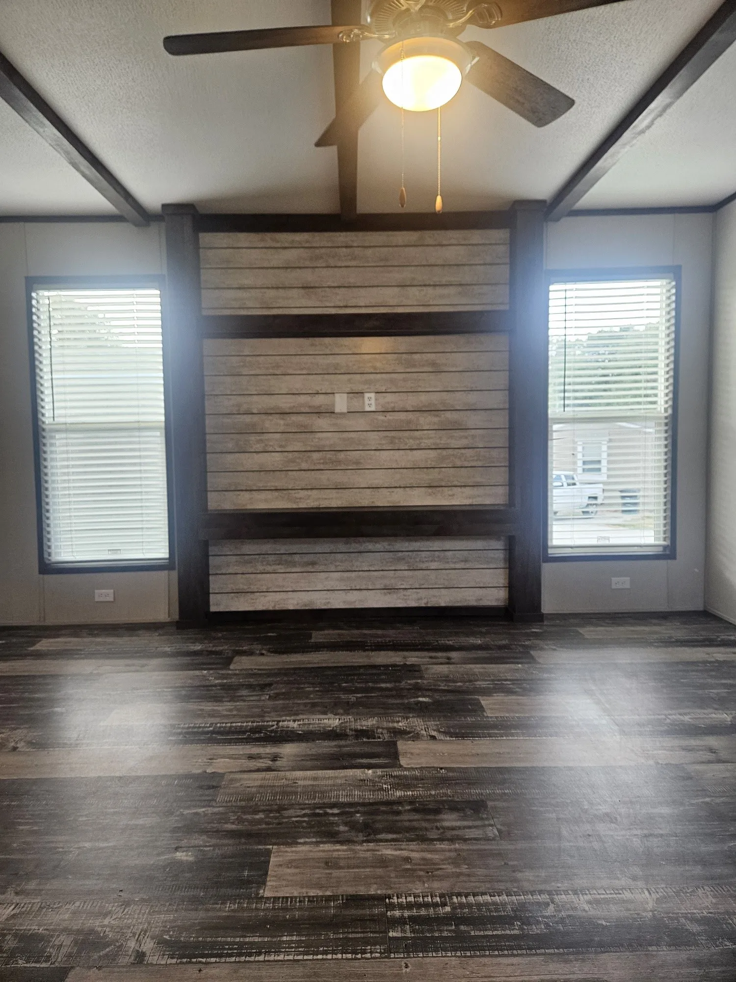 Manufactured Home For Rent in Parker County , 6501 W Hwy 199 6511, Springtown, Texas 76082, 3 Bedroom, 2 Bathroom, Garage spaces, 1,216 Sqft, built in 2020, mls#21380344, Real Estate Agent in Springtown, Homes For Rent in Parker county, Homes For Rent in Springtown, Realtor in Springtown Texas, Real Estate Brokerage Independent Realty Texas, Luminita Cordes Realtor