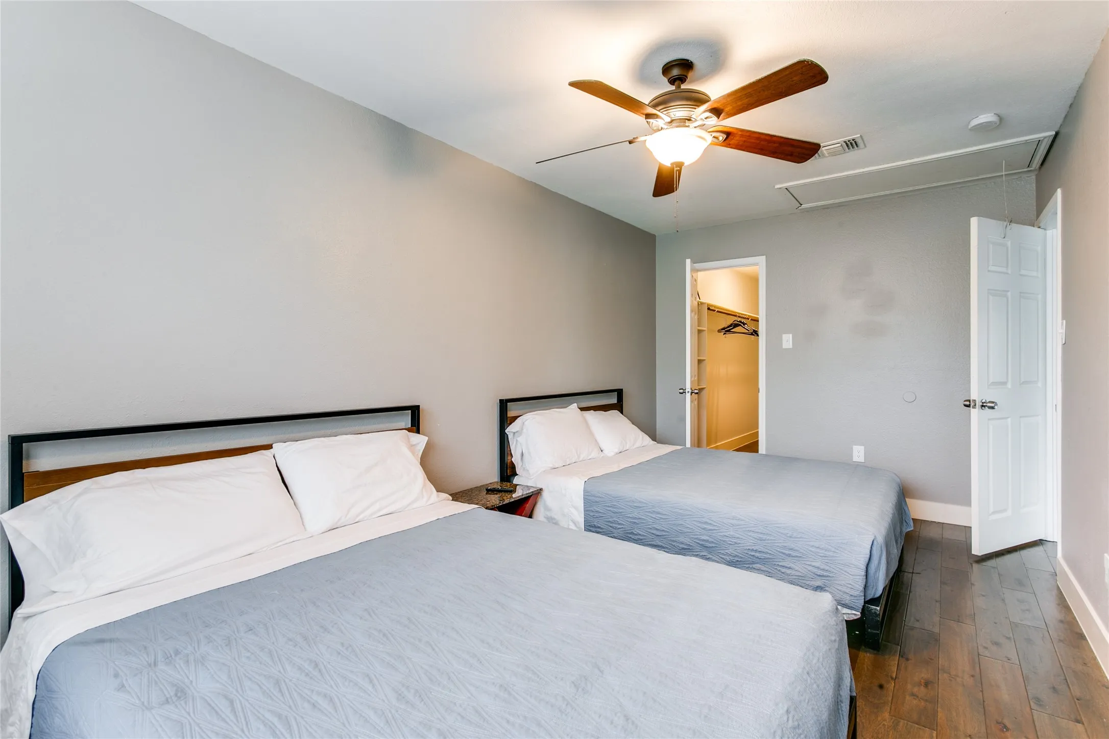 Single Family Residence For Rent in Denton County , 1349 Jasmine Drive, Lewisville, Texas 75077, 3 Bedroom, 3 Bathroom, 2 Garage spaces, 1,625 Sqft, built in 1986, mls#21380330, Real Estate Agent in Lewisville, Homes For Rent in Denton county, Homes For Rent in Lewisville, Realtor in Lewisville Texas, Real Estate Brokerage Independent Realty Texas, Luminita Cordes Realtor