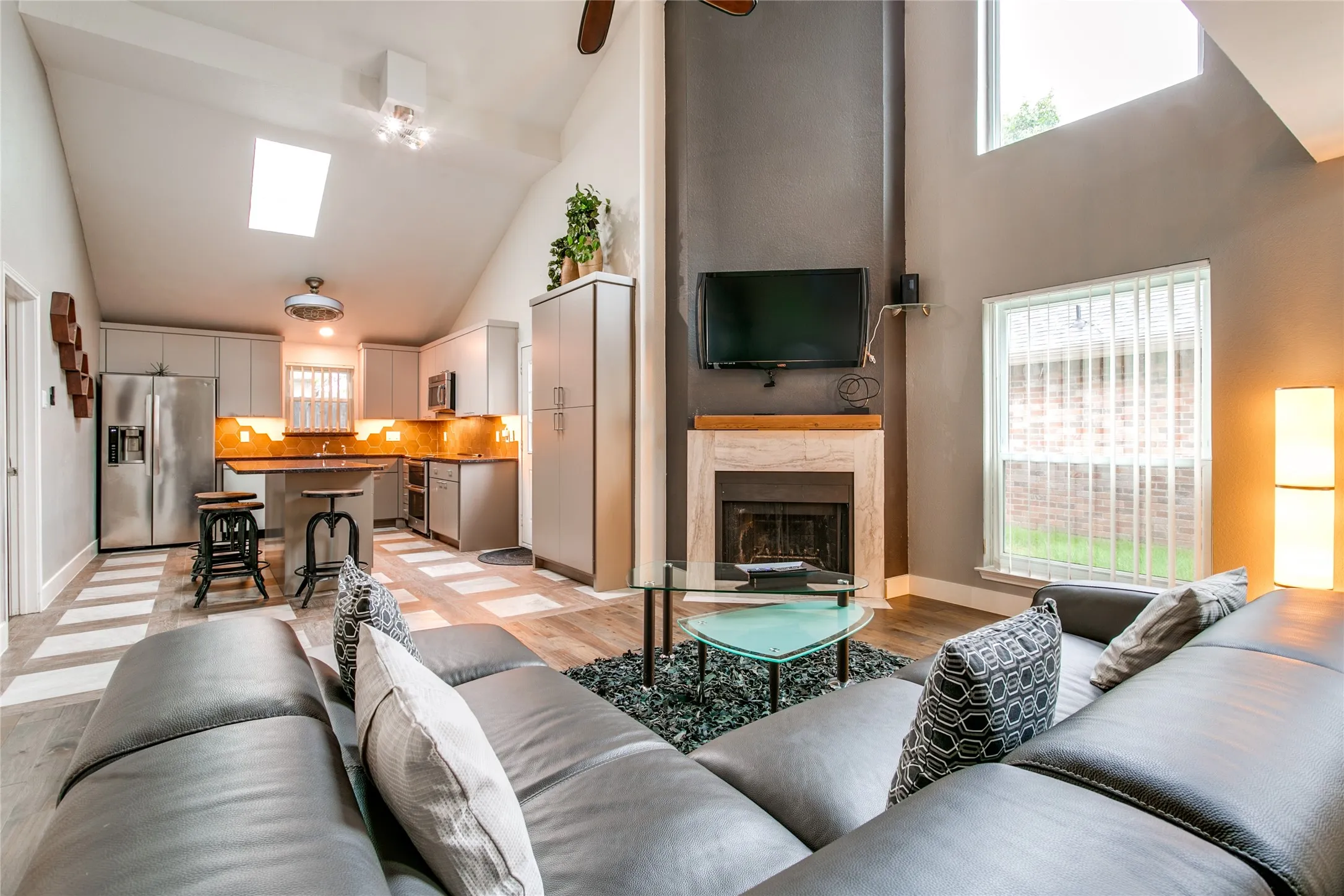 Single Family Residence For Rent in Denton County , 1349 Jasmine Drive, Lewisville, Texas 75077, 3 Bedroom, 3 Bathroom, 2 Garage spaces, 1,625 Sqft, built in 1986, mls#21380330, Real Estate Agent in Lewisville, Homes For Rent in Denton county, Homes For Rent in Lewisville, Realtor in Lewisville Texas, Real Estate Brokerage Independent Realty Texas, Luminita Cordes Realtor