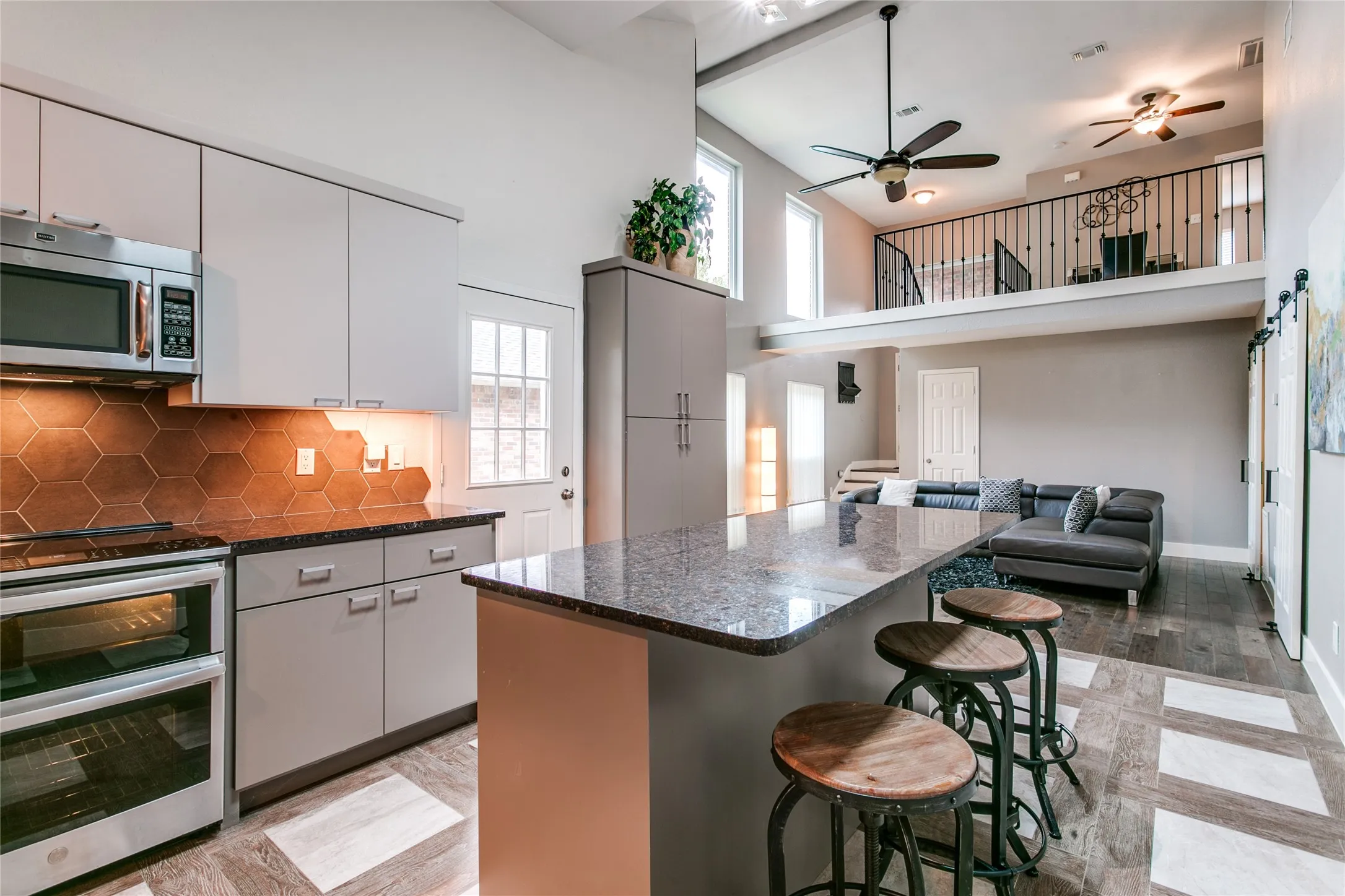 Single Family Residence For Rent in Denton County , 1349 Jasmine Drive, Lewisville, Texas 75077, 3 Bedroom, 3 Bathroom, 2 Garage spaces, 1,625 Sqft, built in 1986, mls#21380330, Real Estate Agent in Lewisville, Homes For Rent in Denton county, Homes For Rent in Lewisville, Realtor in Lewisville Texas, Real Estate Brokerage Independent Realty Texas, Luminita Cordes Realtor