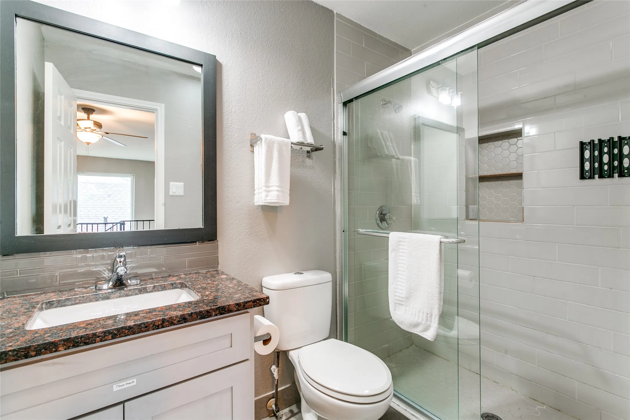 Single Family Residence For Rent in Denton County , 1349 Jasmine Drive, Lewisville, Texas 75077, 3 Bedroom, 3 Bathroom, 2 Garage spaces, 1,625 Sqft, built in 1986, mls#21380330, Real Estate Agent in Lewisville, Homes For Rent in Denton county, Homes For Rent in Lewisville, Realtor in Lewisville Texas, Real Estate Brokerage Independent Realty Texas, Luminita Cordes Realtor