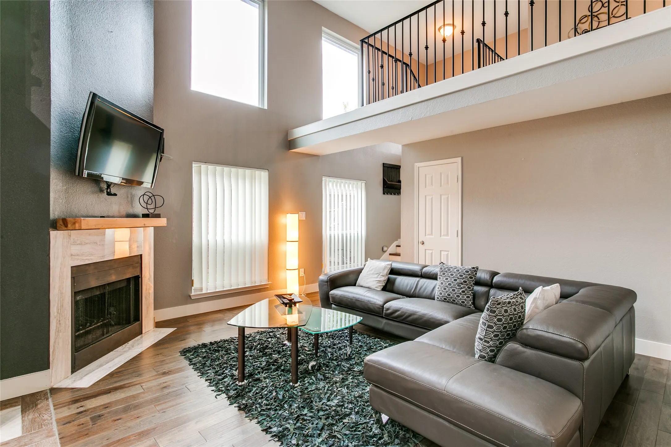 Single Family Residence For Rent in Denton County , 1349 Jasmine Drive, Lewisville, Texas 75077, 3 Bedroom, 3 Bathroom, 2 Garage spaces, 1,625 Sqft, built in 1986, mls#21380330, Real Estate Agent in Lewisville, Homes For Rent in Denton county, Homes For Rent in Lewisville, Realtor in Lewisville Texas, Real Estate Brokerage Independent Realty Texas, Luminita Cordes Realtor