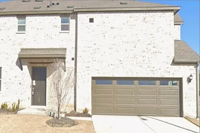 Townhouse For Rent in Tarrant County , 731 Bonnet Trail, Arlington, Texas 76001, 3 Bedroom, 3 Bathroom, 2 Garage spaces, 1,737 Sqft, built in 2022, mls#21380357, Real Estate Agent in Arlington, Homes For Rent in Tarrant county, Homes For Rent in Arlington, Realtor in Arlington Texas, Real Estate Brokerage Independent Realty Texas, Luminita Cordes Realtor