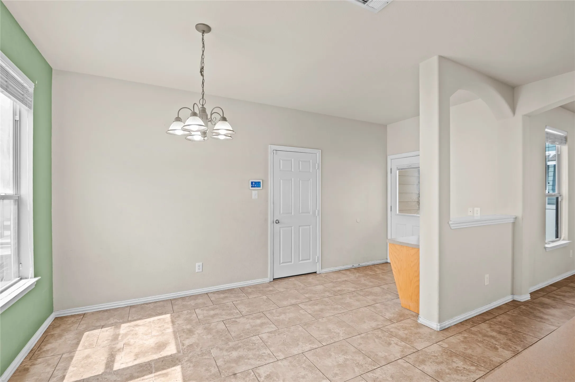 Single Family Residence For Sale in Denton County , 1905 Brown Thrasher Boulevard, Savannah, Texas 76227, 4 Bedroom, 4 Bathroom, 2 Garage spaces, 2,812 Sqft, built in 2004, mls#21380145, Real Estate Agent in Savannah, Homes For Sale in Denton county, Homes For Sale in Savannah, Realtor in Savannah Texas, Real Estate Brokerage Independent Realty Texas, Luminita Cordes Realtor