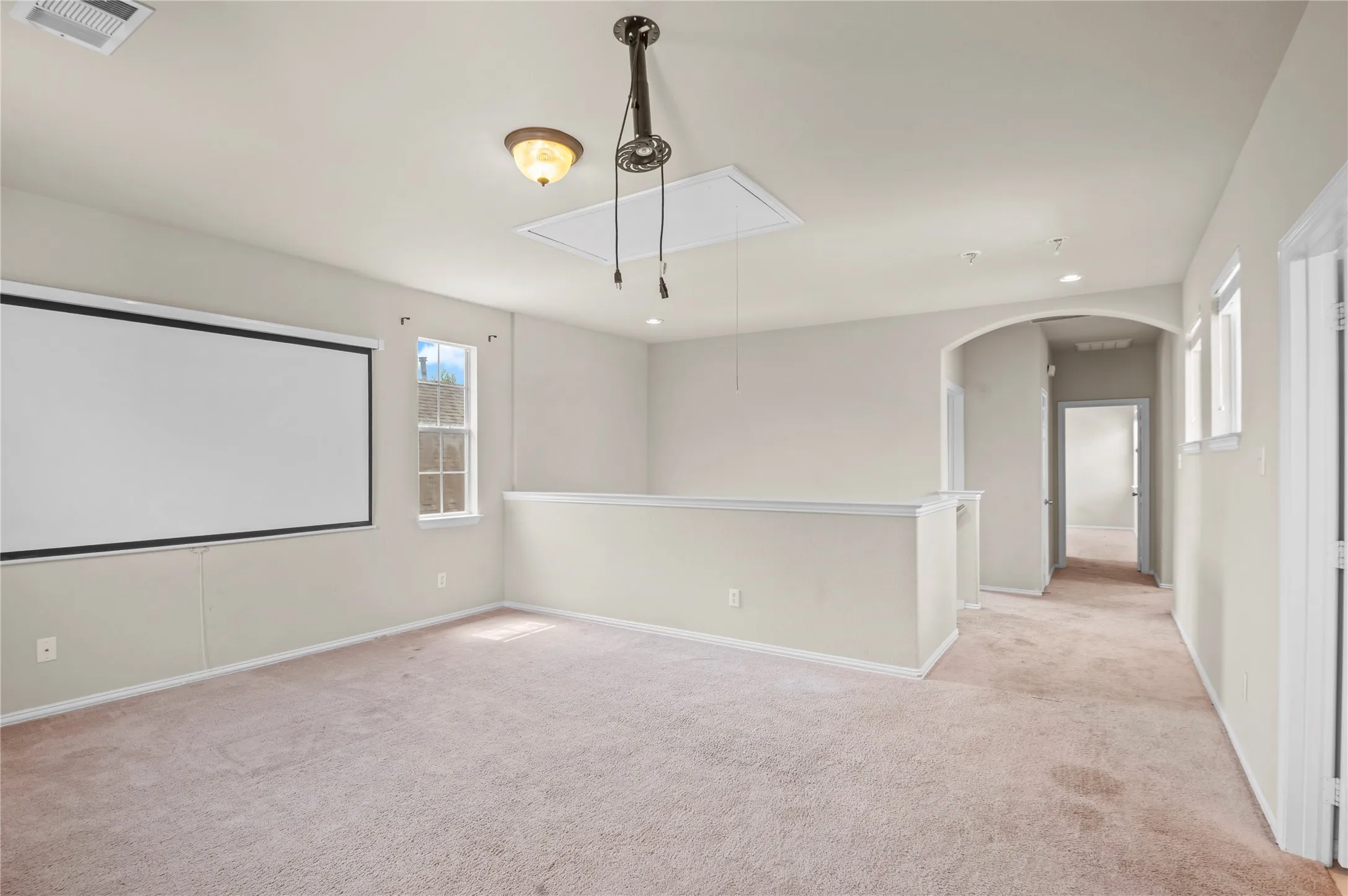Single Family Residence For Sale in Denton County , 1905 Brown Thrasher Boulevard, Savannah, Texas 76227, 4 Bedroom, 4 Bathroom, 2 Garage spaces, 2,812 Sqft, built in 2004, mls#21380145, Real Estate Agent in Savannah, Homes For Sale in Denton county, Homes For Sale in Savannah, Realtor in Savannah Texas, Real Estate Brokerage Independent Realty Texas, Luminita Cordes Realtor