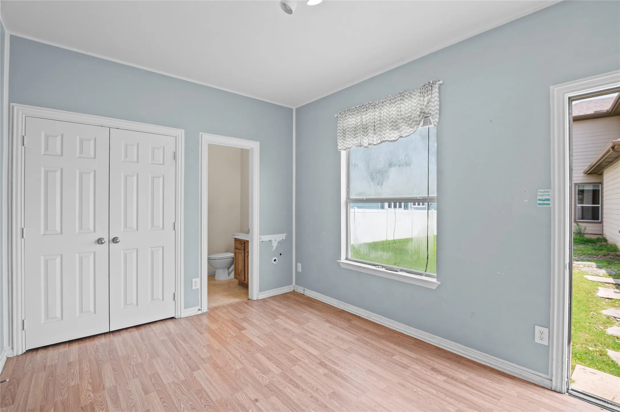 Single Family Residence For Sale in Denton County , 1905 Brown Thrasher Boulevard, Savannah, Texas 76227, 4 Bedroom, 4 Bathroom, 2 Garage spaces, 2,812 Sqft, built in 2004, mls#21380145, Real Estate Agent in Savannah, Homes For Sale in Denton county, Homes For Sale in Savannah, Realtor in Savannah Texas, Real Estate Brokerage Independent Realty Texas, Luminita Cordes Realtor