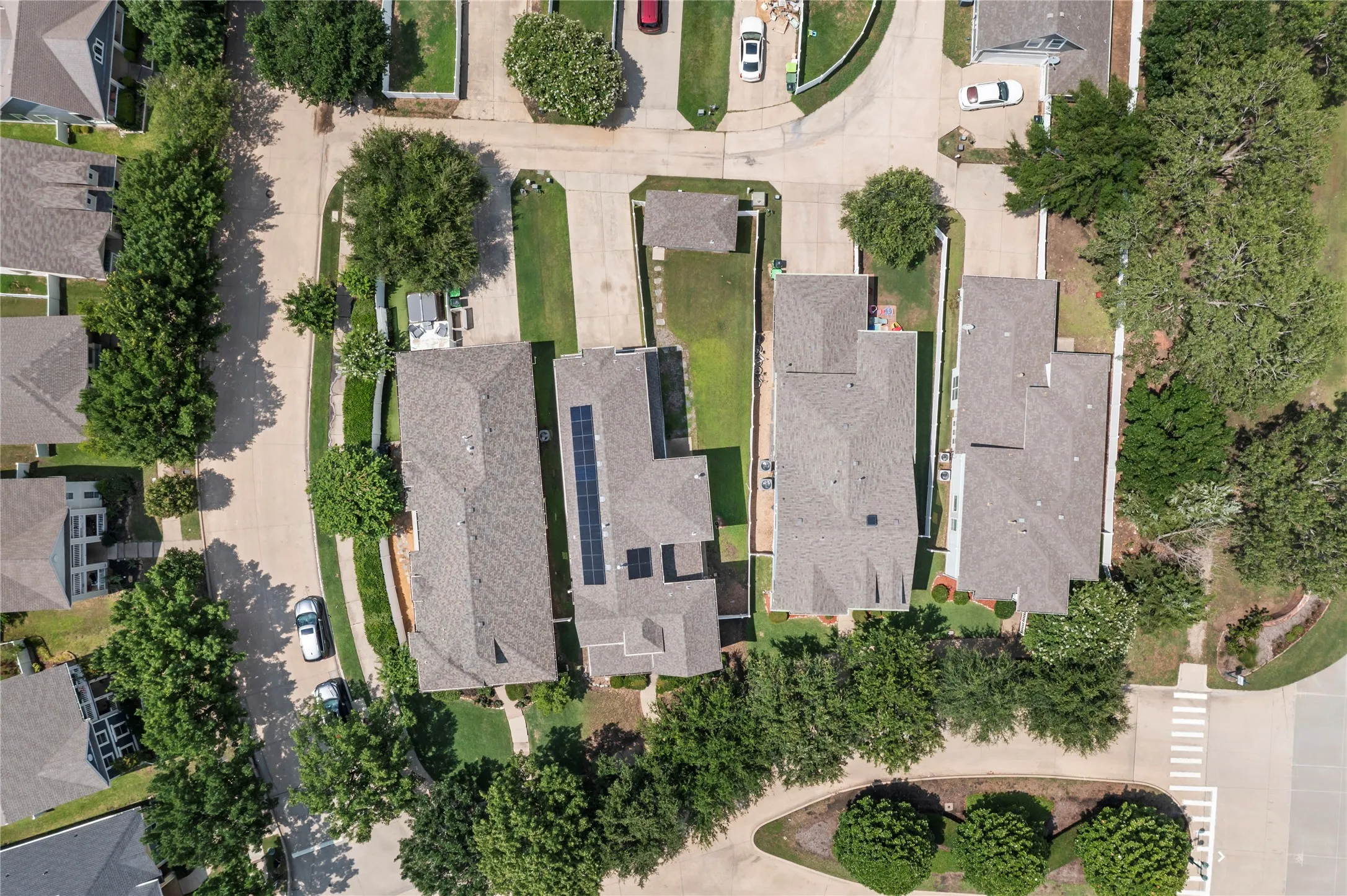 Single Family Residence For Sale in Denton County , 1905 Brown Thrasher Boulevard, Savannah, Texas 76227, 4 Bedroom, 4 Bathroom, 2 Garage spaces, 2,812 Sqft, built in 2004, mls#21380145, Real Estate Agent in Savannah, Homes For Sale in Denton county, Homes For Sale in Savannah, Realtor in Savannah Texas, Real Estate Brokerage Independent Realty Texas, Luminita Cordes Realtor