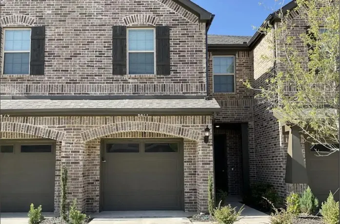Townhouse For Rent in Tarrant County , 6427 Blue Trail, Arlington, Texas 76001, 3 Bedroom, 3 Bathroom, 1 Garage spaces, 1,661 Sqft, built in 2023, mls#21380363, Real Estate Agent in Arlington, Homes For Rent in Tarrant county, Homes For Rent in Arlington, Realtor in Arlington Texas, Real Estate Brokerage Independent Realty Texas, Luminita Cordes Realtor