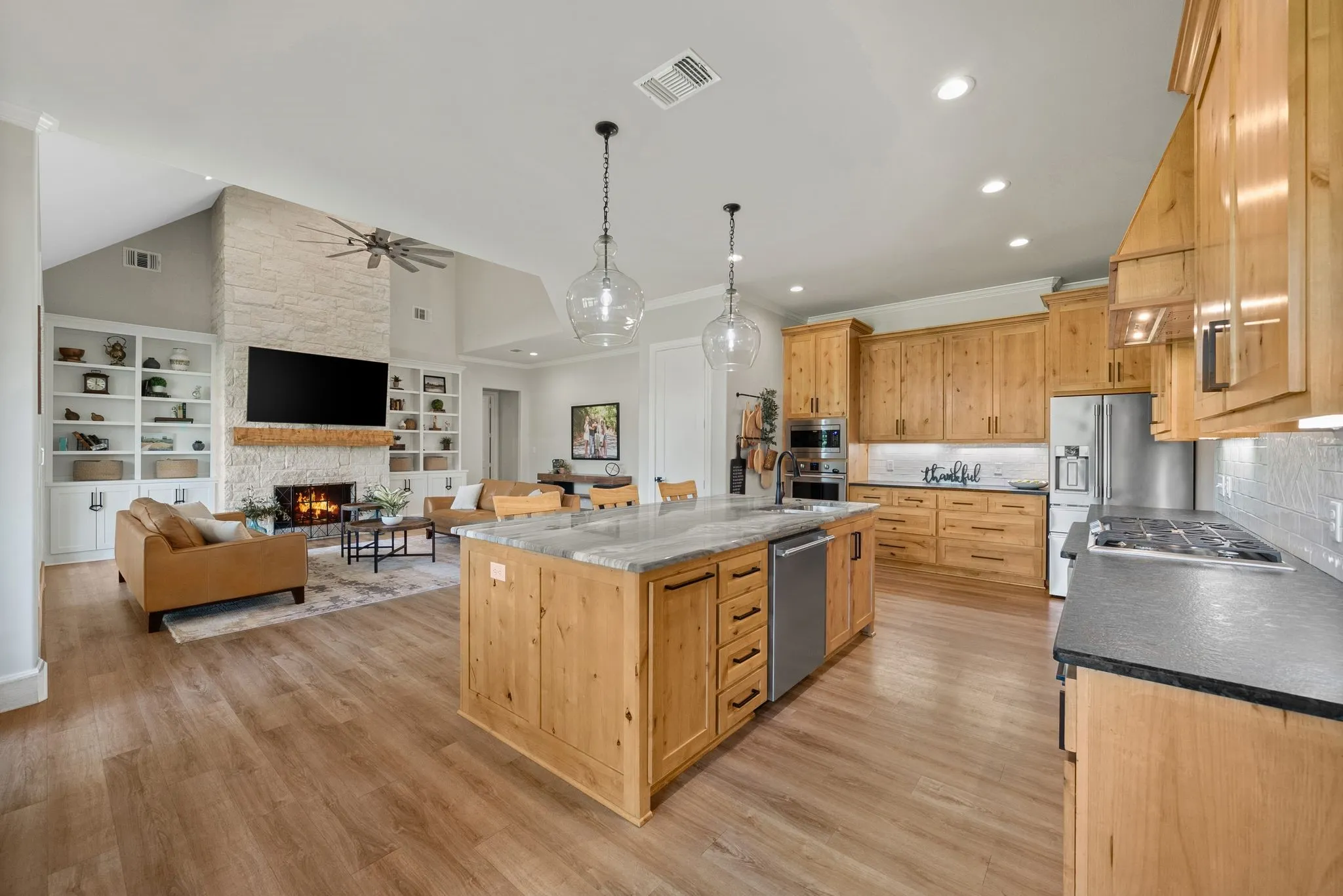 Single Family Residence For Sale in Cherokee County , 1909 County Road 3506, Bullard, Texas 75757, 5 Bedroom, 5 Bathroom, 3 Garage spaces, 3,998 Sqft, built in 2023, mls#21380372, Real Estate Agent in Bullard, Homes For Sale in Cherokee county, Homes For Sale in Bullard, Realtor in Bullard Texas, Real Estate Brokerage Independent Realty Texas, Luminita Cordes Realtor