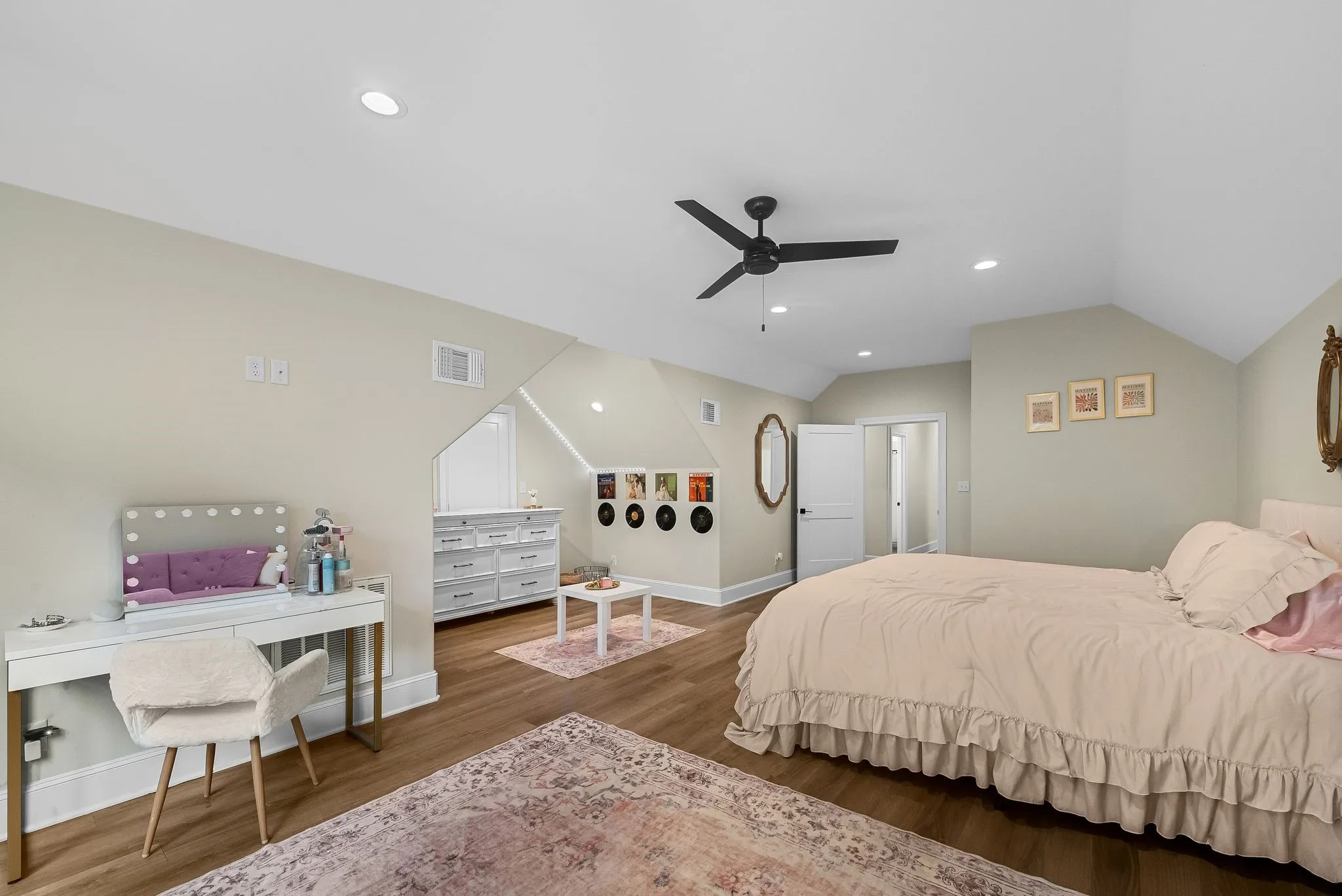 Single Family Residence For Sale in Cherokee County , 1909 County Road 3506, Bullard, Texas 75757, 5 Bedroom, 5 Bathroom, 3 Garage spaces, 3,998 Sqft, built in 2023, mls#21380372, Real Estate Agent in Bullard, Homes For Sale in Cherokee county, Homes For Sale in Bullard, Realtor in Bullard Texas, Real Estate Brokerage Independent Realty Texas, Luminita Cordes Realtor